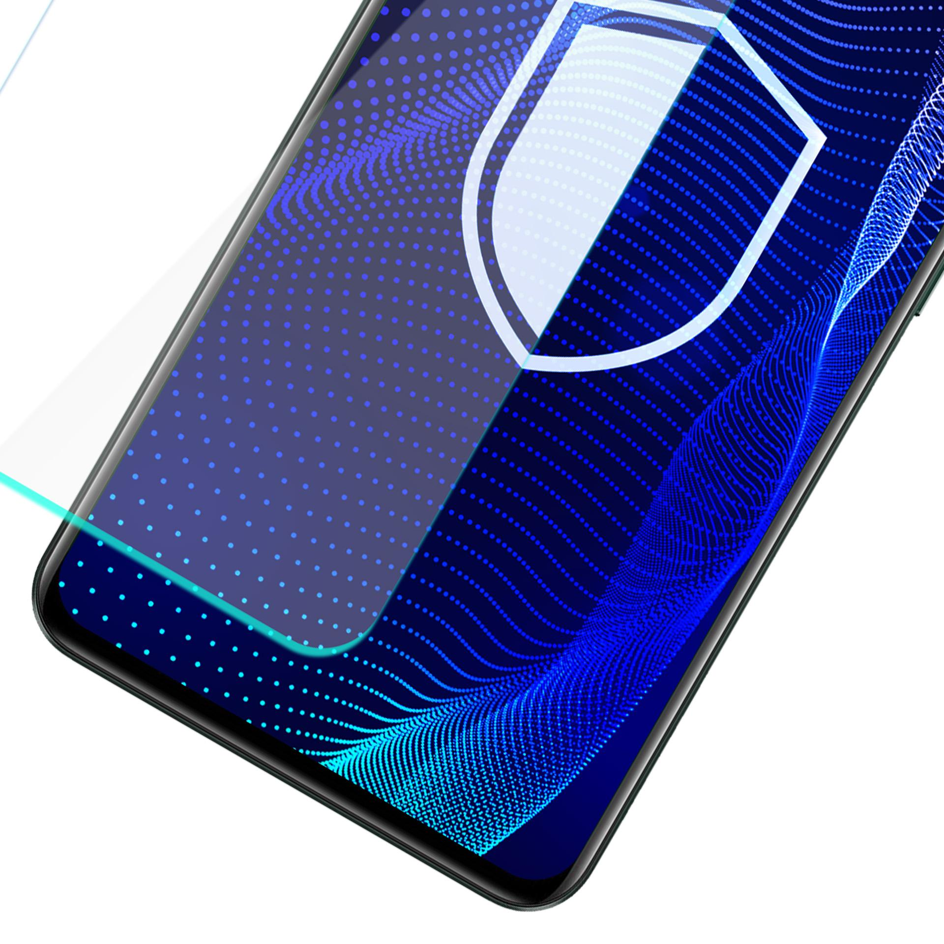 Un proteggi schermo per telefono con un disegno di scudo blu e bianco su sfondo a pois blu.