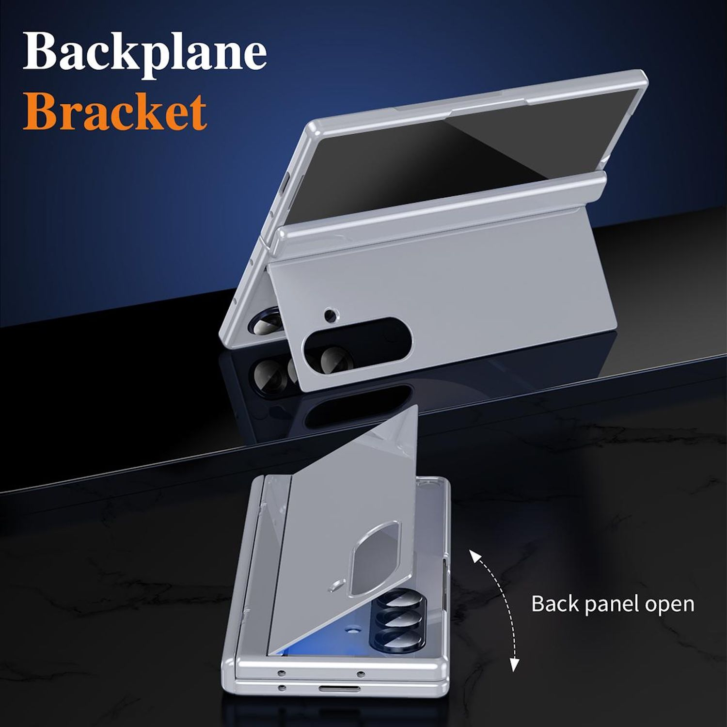 Una funda plateada para teléfono con el panel trasero abierto, que revela la parte trasera del teléfono. El teléfono está sobre una superficie reflectante.