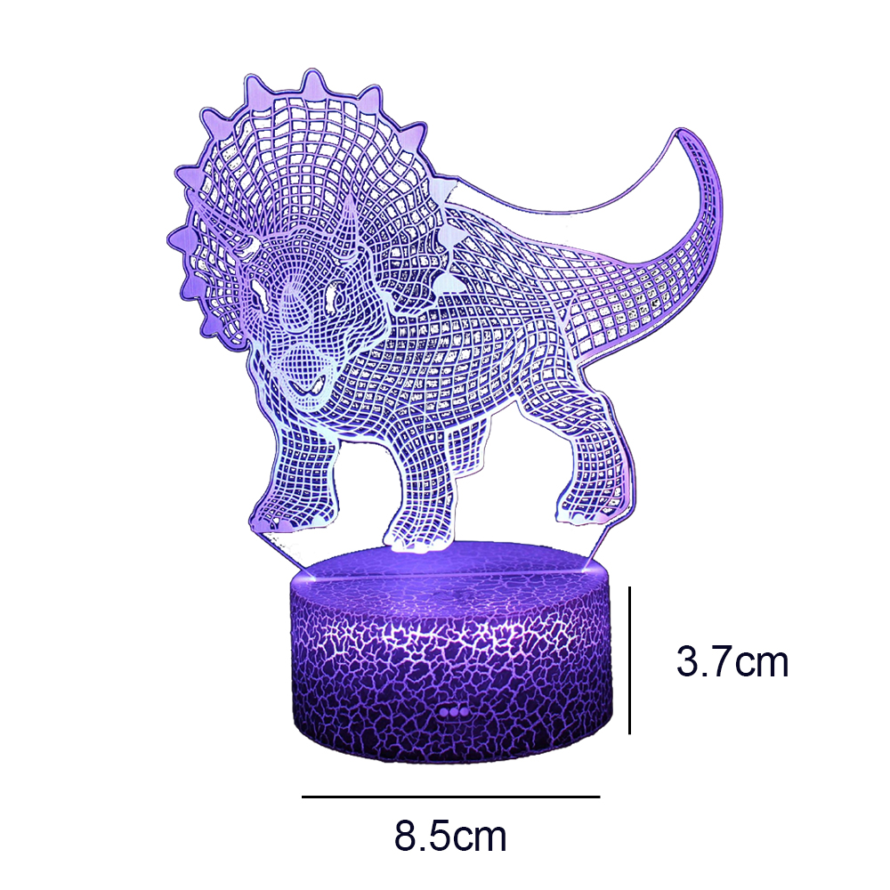 Ein lila 3D-Dinosaurier-Nachtlicht auf einem lila Sockel. Die Abmessungen sind 8,5 cm breit und 3,7 cm hoch.