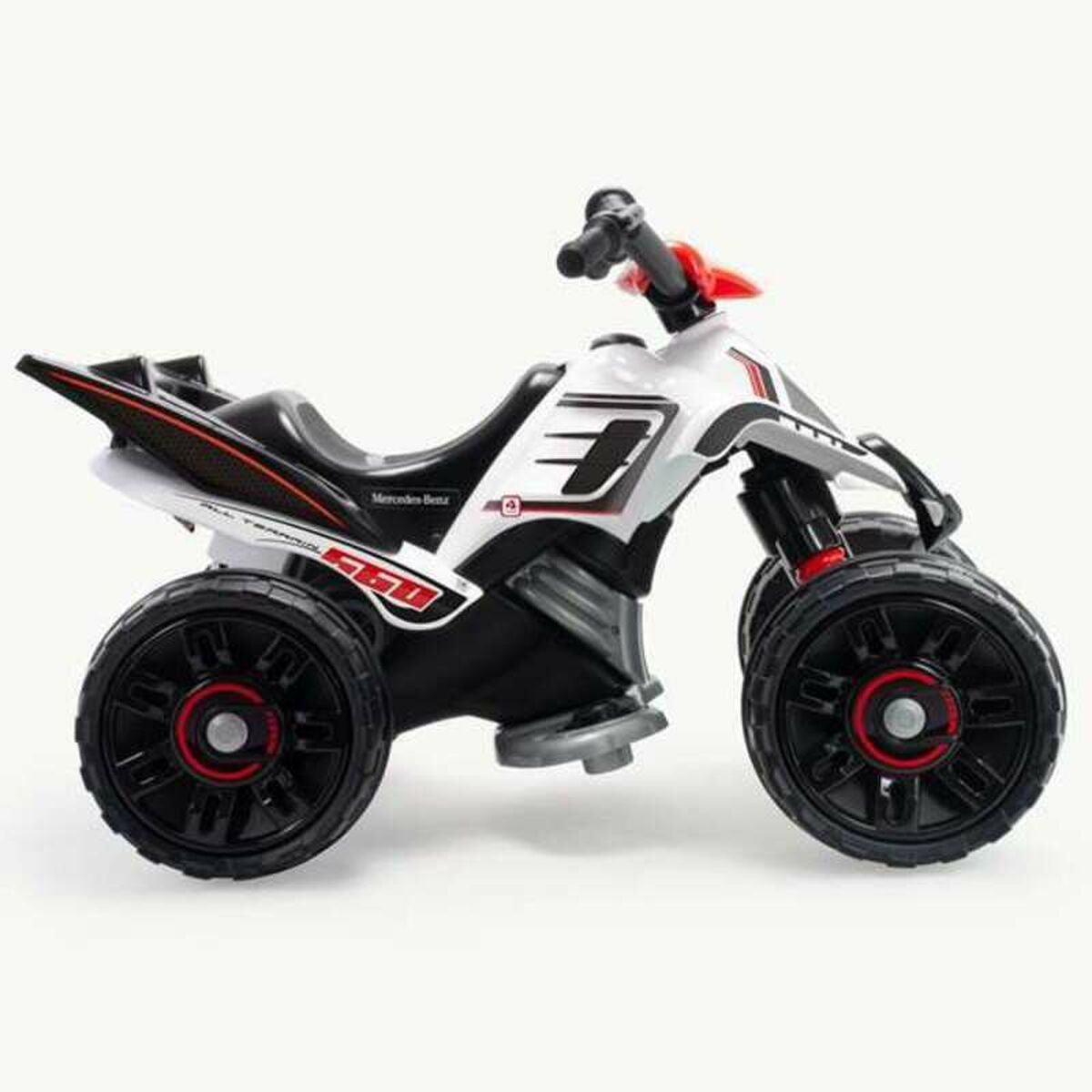 Un juguete ATV Mercedes-Benz blanco y negro con ruedas negras y detalles rojos. Presenta el número 3 y el texto '560'.