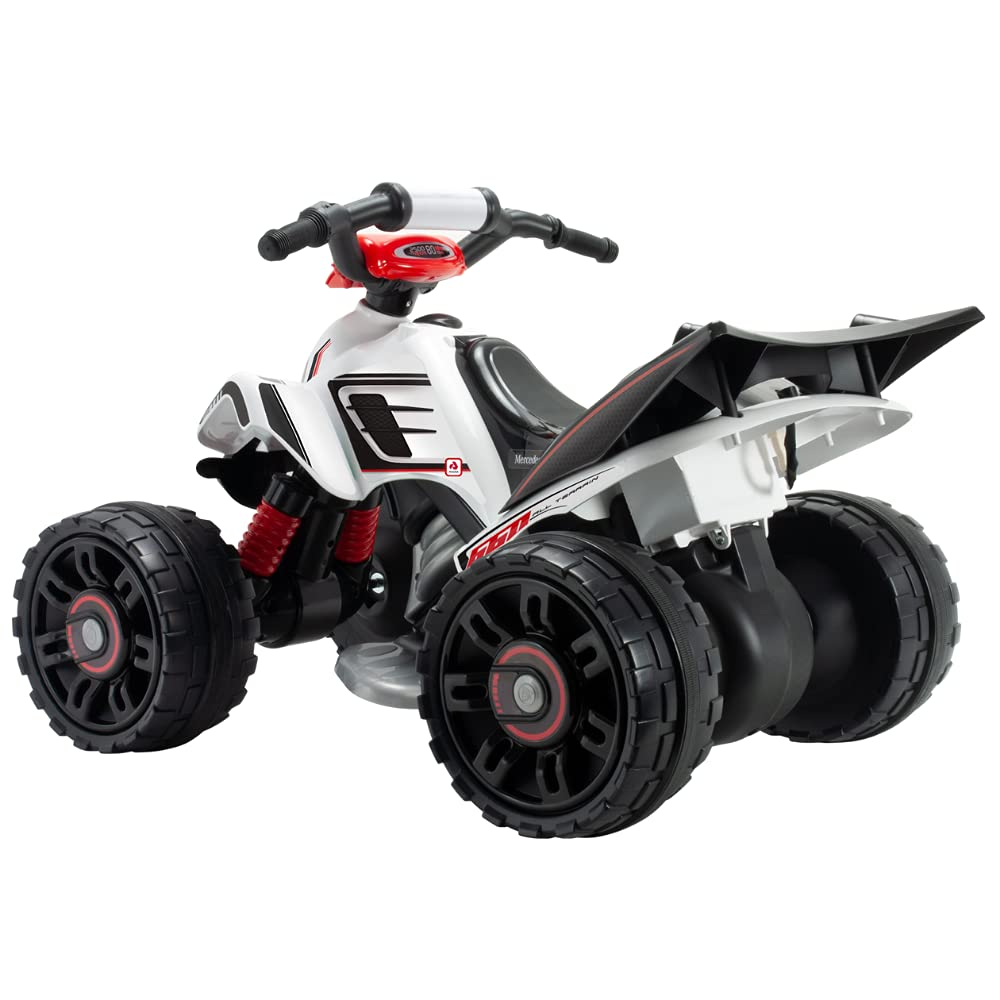 Un quad de juguete blanco y negro con detalles rojos. Cuenta con cuatro ruedas negras, un asiento, manillar y un alerón trasero.