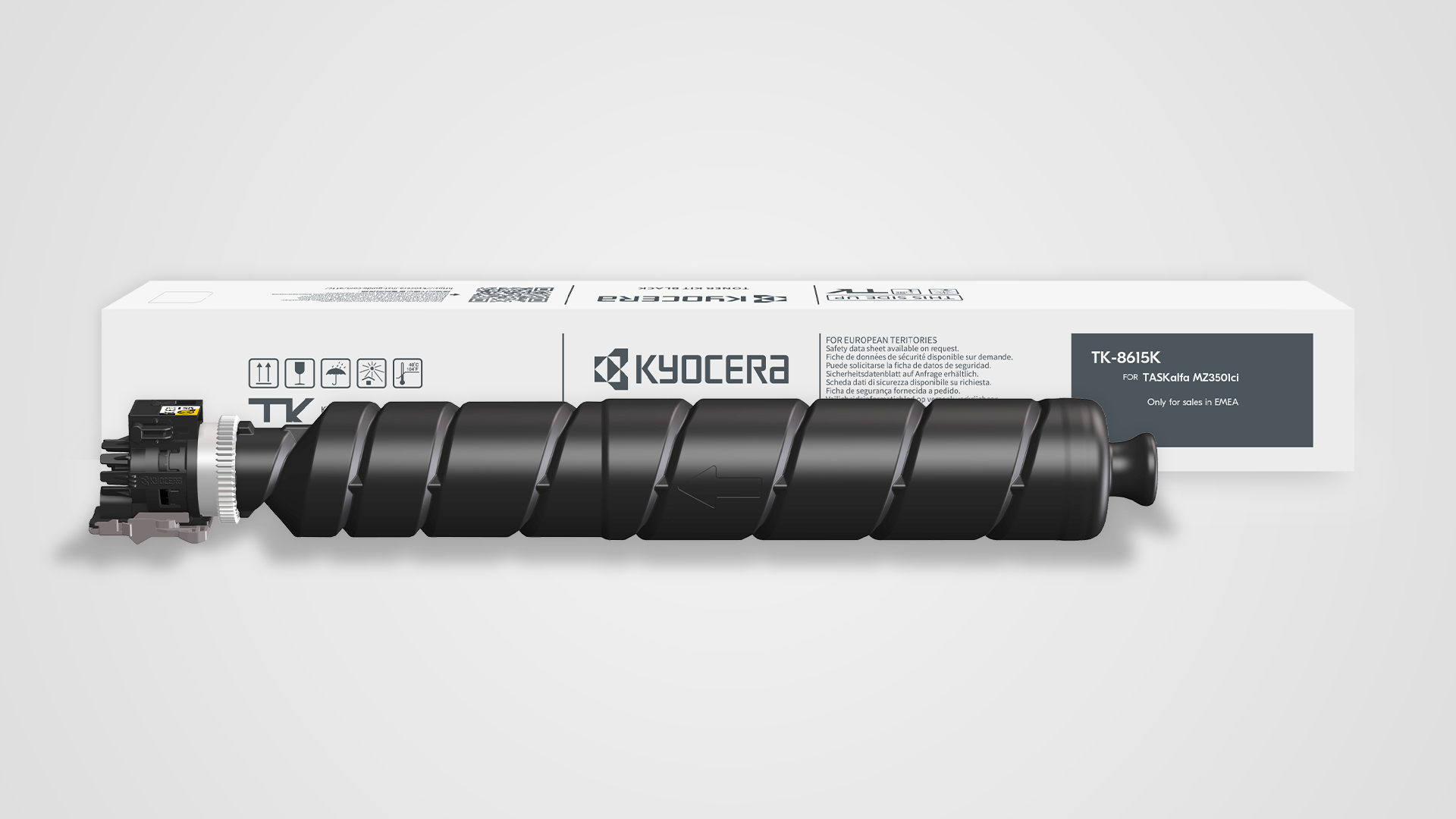 Un kit toner nero Kyocera TK-8615K. È in una scatola bianca con toner nero all'interno.