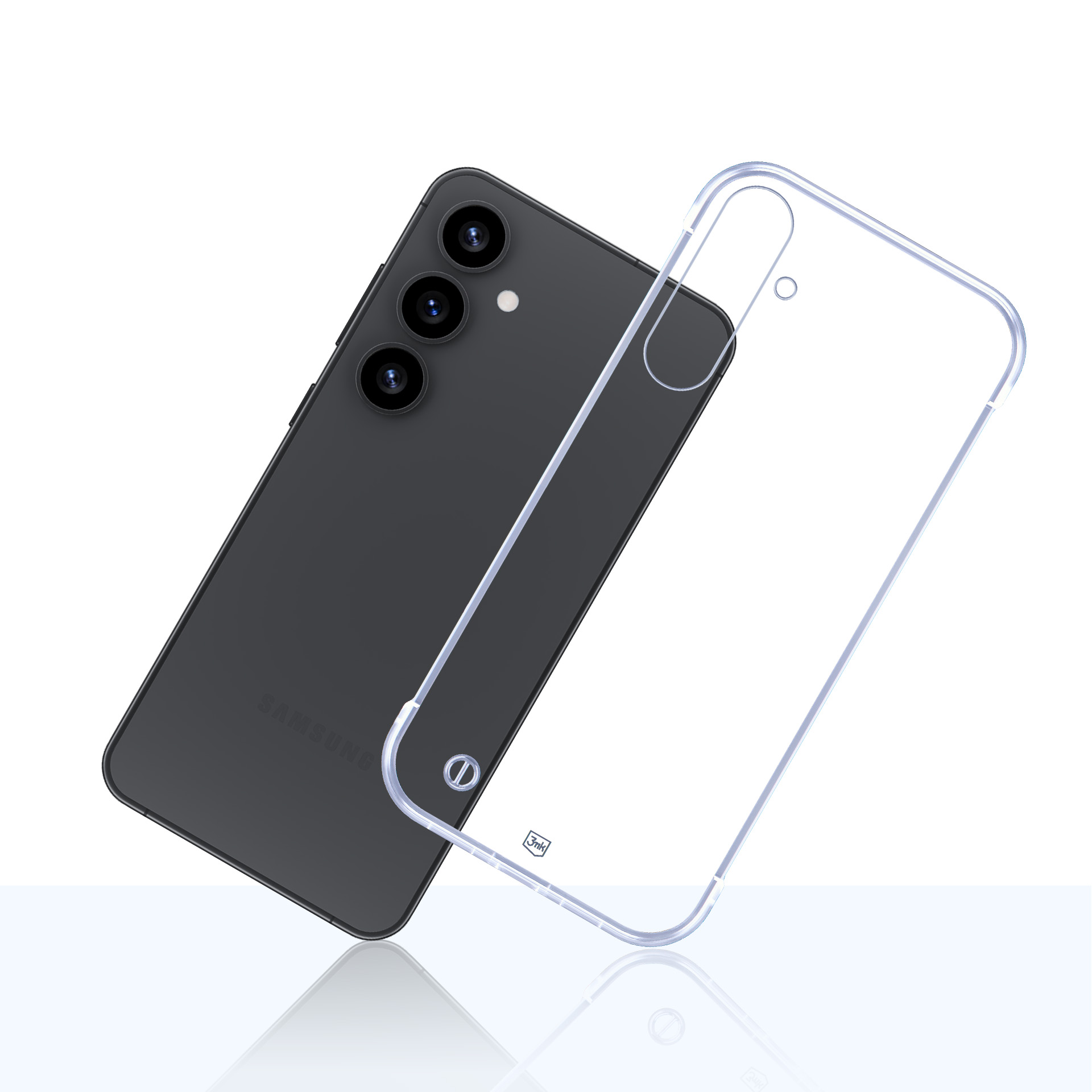 Ciemnoszary telefon Samsung z przezroczystym etui na białej powierzchni. Telefon ma trzy aparaty.