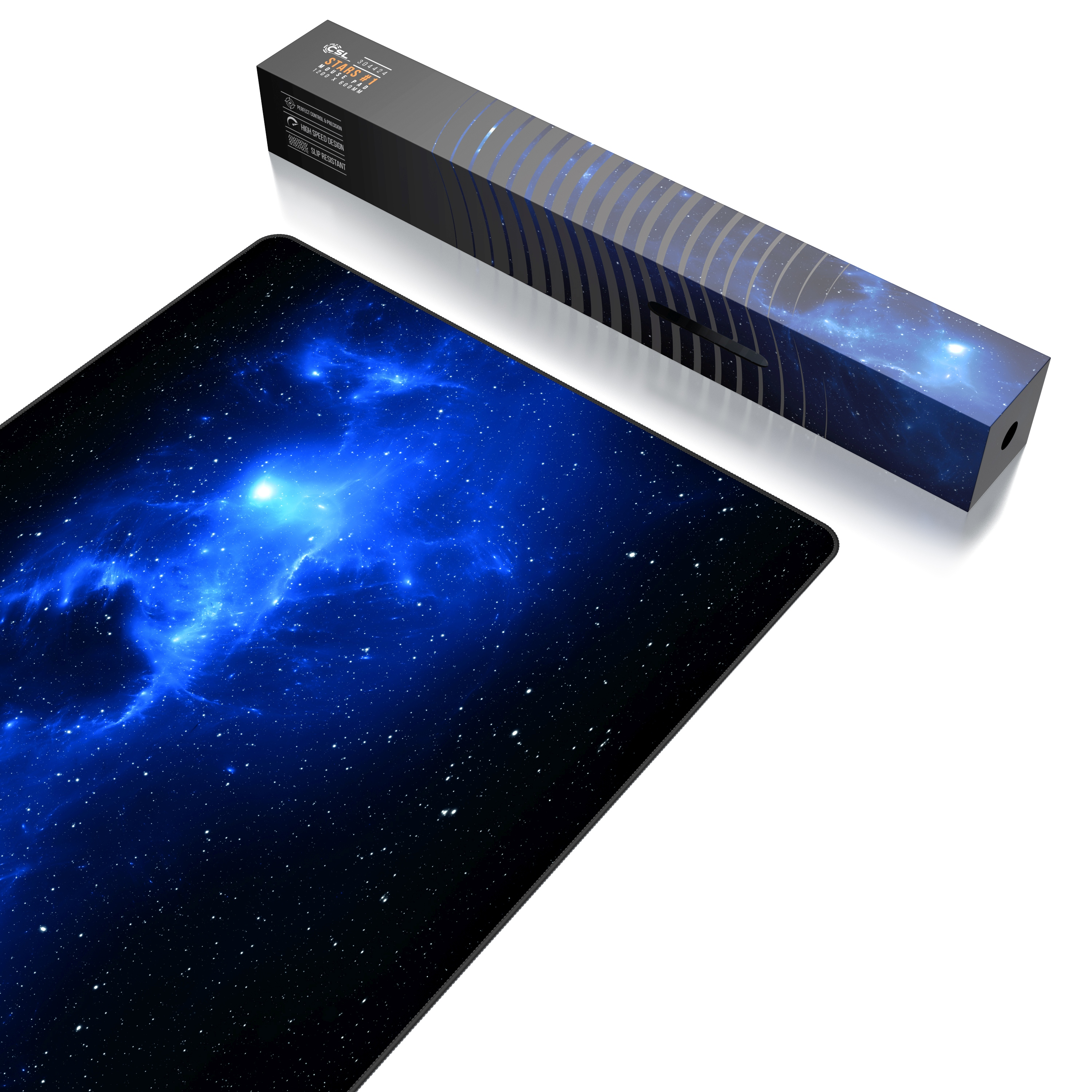 Mauspad mit blauem Nebel-Design und eine schwarze Box mit dem Markennamen.
