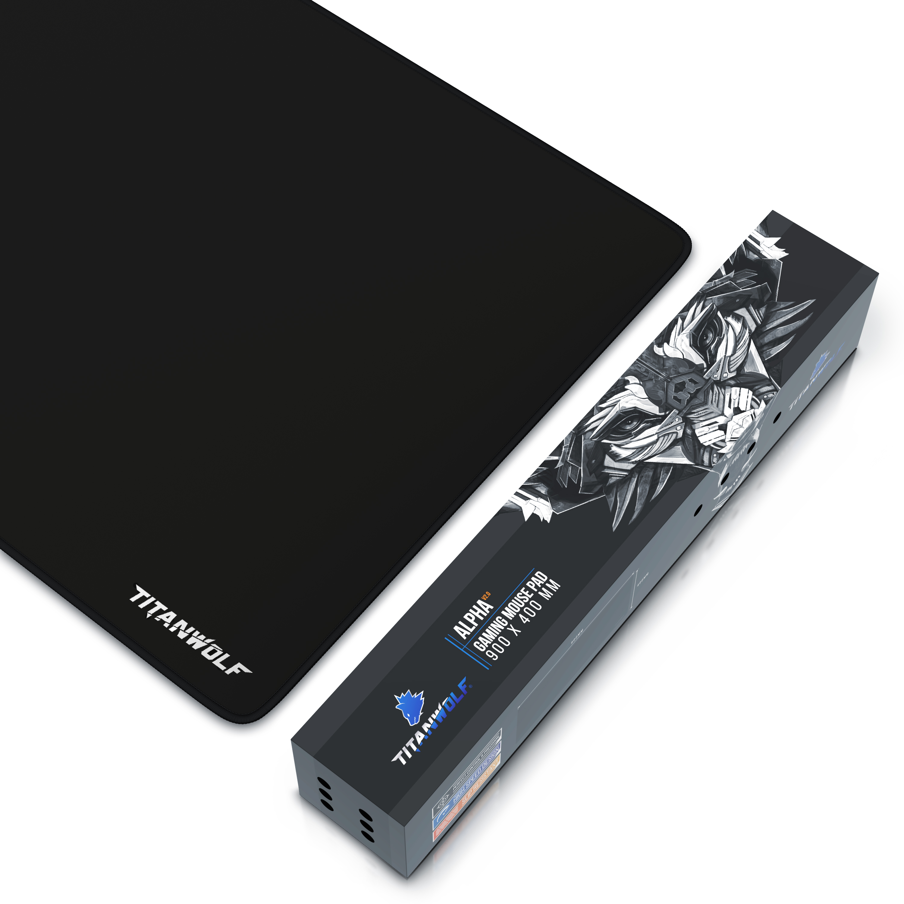 Ein schwarzes Gaming-Mauspad und eine Box. Das Pad hat ein Logo. Die Box ist schwarz mit Grafiken und Text.