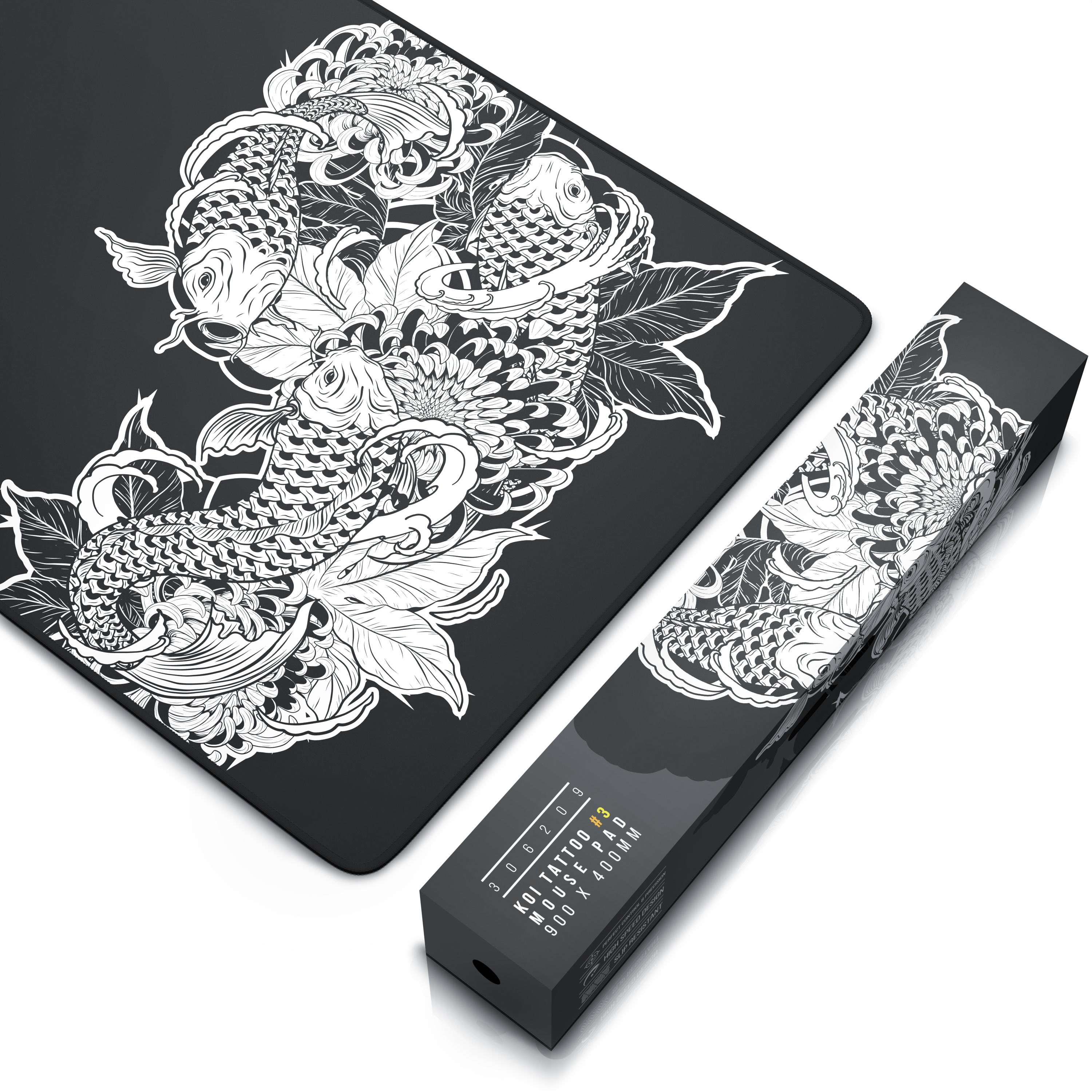 Schwarzes Mauspads und Schachtel mit Koi-Fisch-Tattoo-Design. Weiße Blumen und Fische im Design. Weißer Hintergrund.