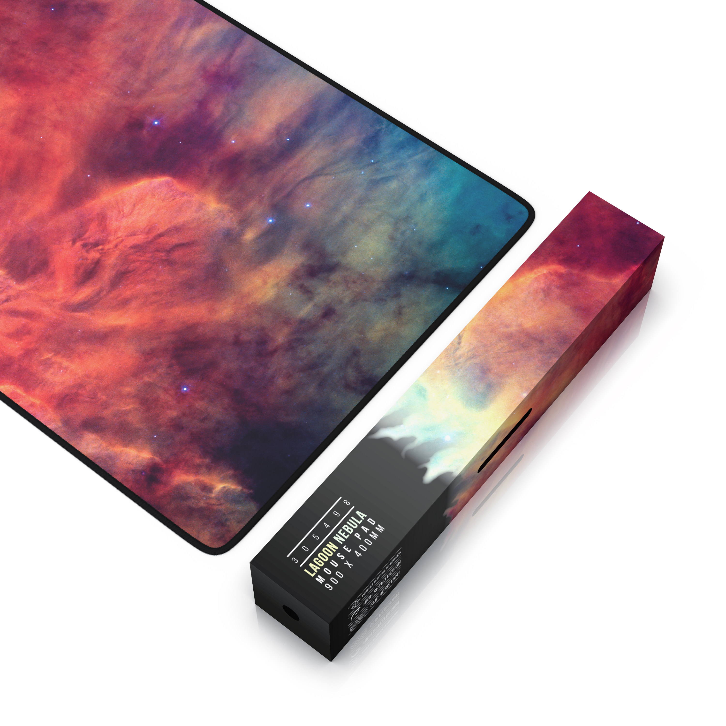 Mauspad und Schachtel mit Nebel-Design. Pad und Schachtel sind schwarz mit dem Bild eines farbenfrohen Nebels.