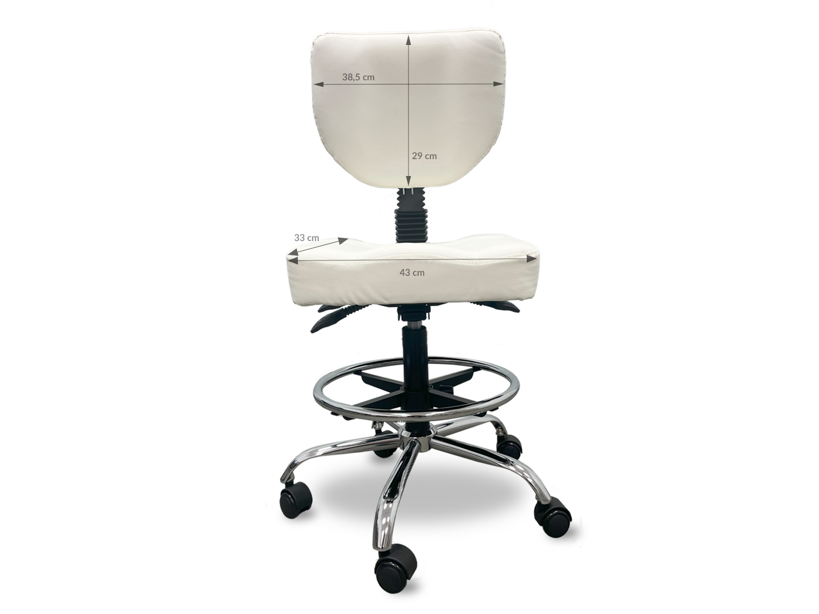 Una silla ergonómica blanca con respaldo y asiento. Tiene una base cromada con ruedas. Las dimensiones están indicadas en la silla.