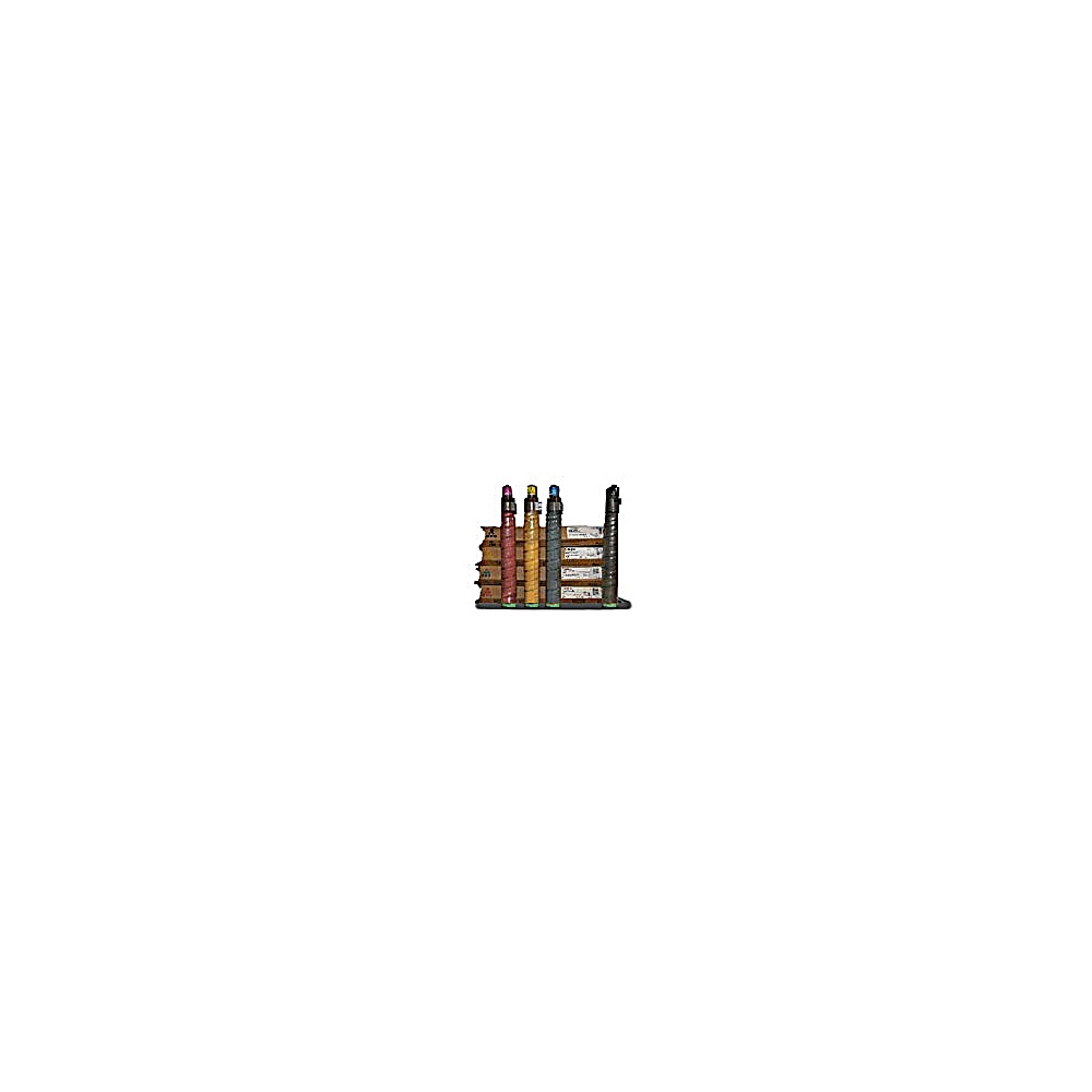Una piccola libreria in legno con diversi libri di colori diversi. I libri sono in piedi. Lo sfondo è bianco.