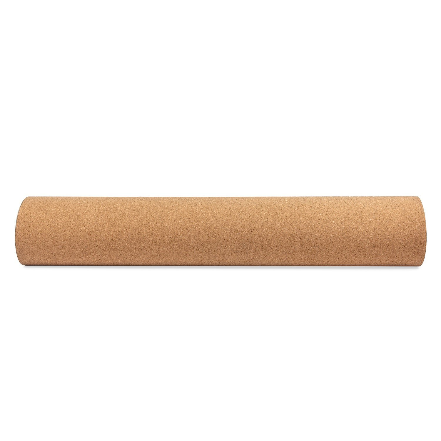 Eine aufgerollte, zylindrische Yogamatte ist horizontal zentriert. Sie ist braun und scheint aus Kork zu sein, vor einem weißen Hintergrund.