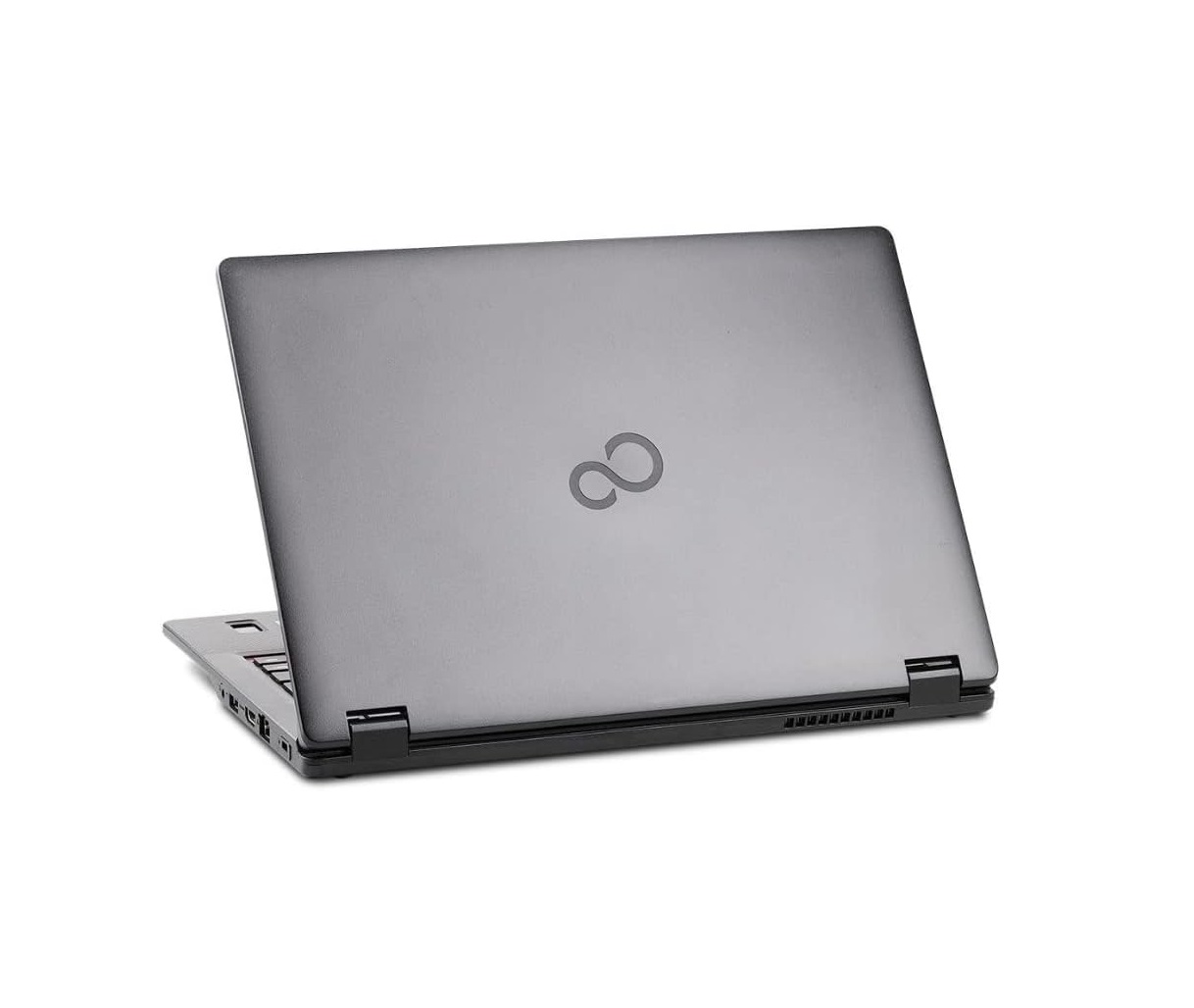 Ein grauer Laptop mit leicht geöffnetem Deckel. Das Fujitsu-Logo ist sichtbar. Der Hintergrund ist weiß.