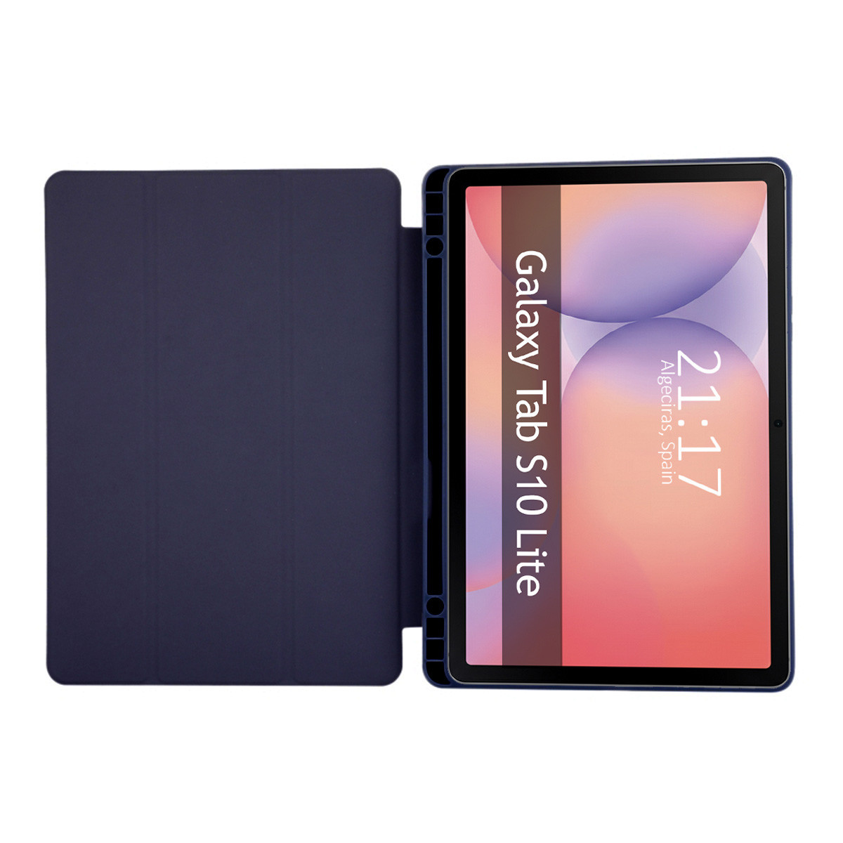 Una tableta Galaxy Tab S10 Lite con una funda azul está abierta. La pantalla muestra la hora y el lugar. El fondo es blanco.