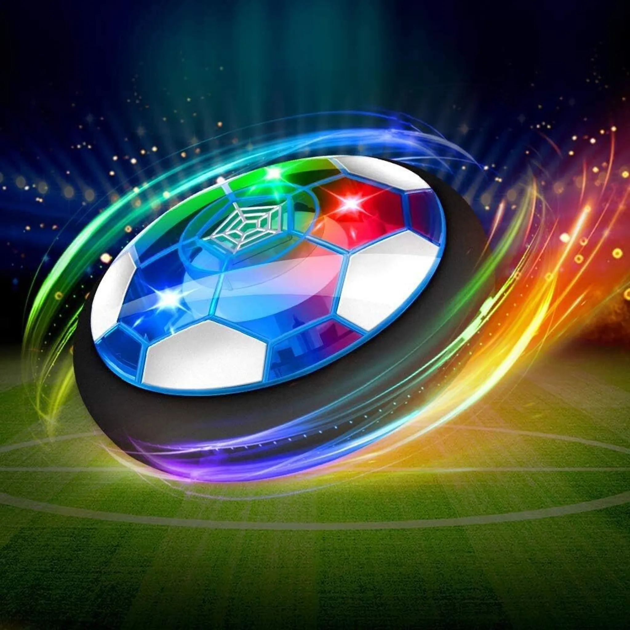 Ein leuchtender Fußball mit bunten Lichtern dreht sich über einem grünen Feld, umgeben von Lichtspuren.