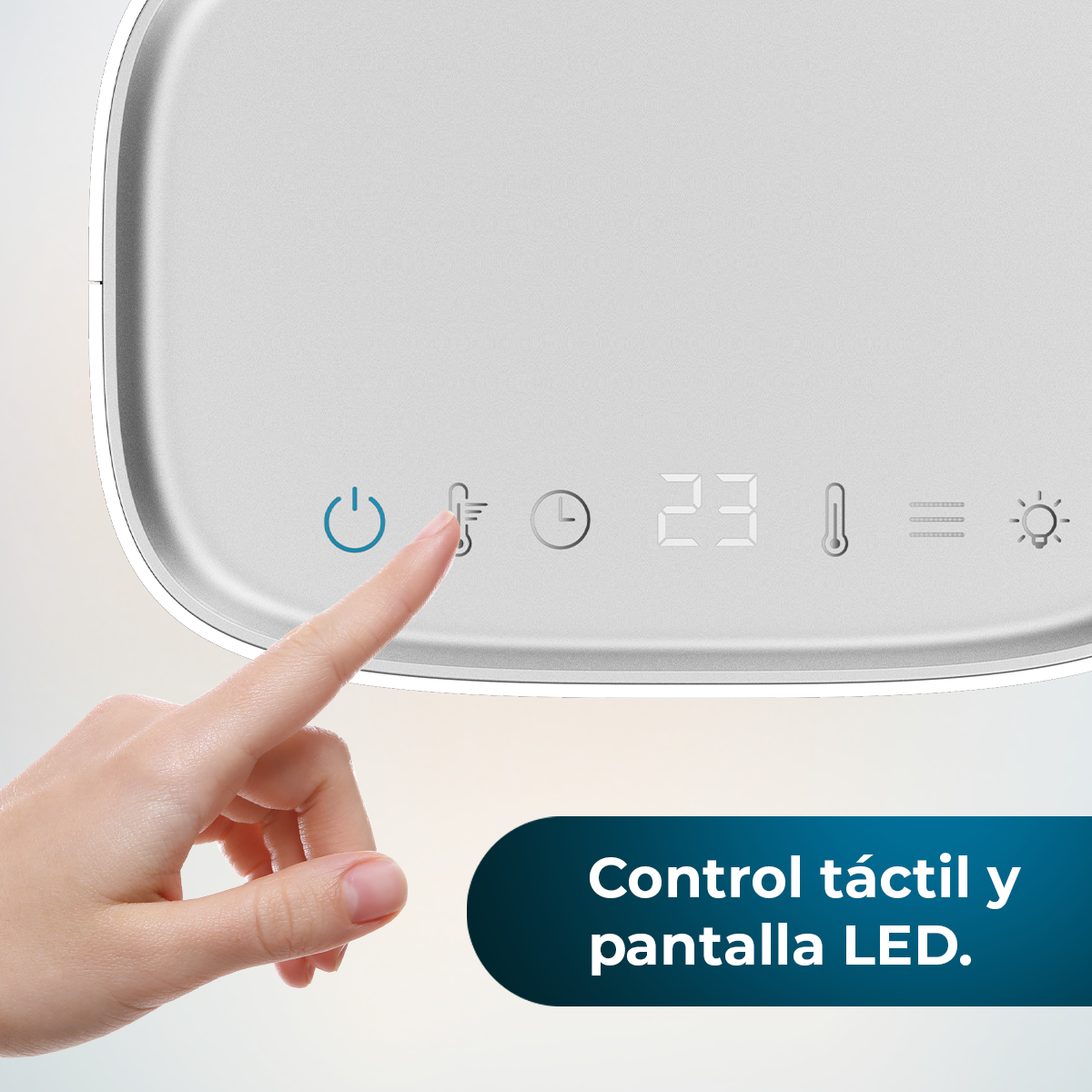 Un dito tocca l'icona del termostato su un dispositivo con display digitale che mostra 23. Testo: 'Control táctil y pantalla LED'.