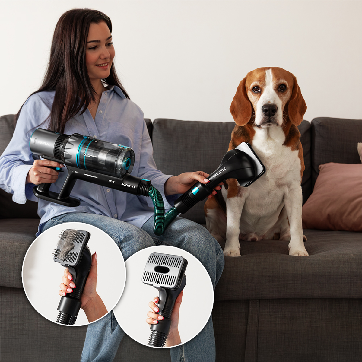 Mujer usa aspiradora en un beagle. La aspiradora tiene un accesorio de cepillo. Detalles del cepillo en dos inserciones circulares.