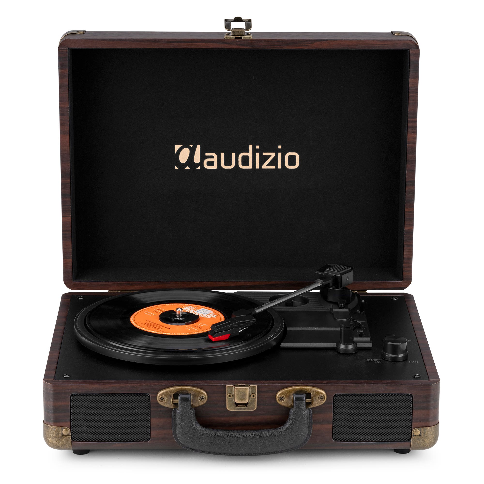 Tocadiscos estilo vintage, acabado en madera marrón, tapa abierta. Un disco está sonando. Con altavoces y asa.