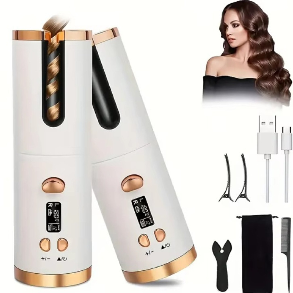 Twee witte en gouden automatische krultangen, een vrouw met golvend haar, accessoires en oplaadkabels op een witte achtergrond.