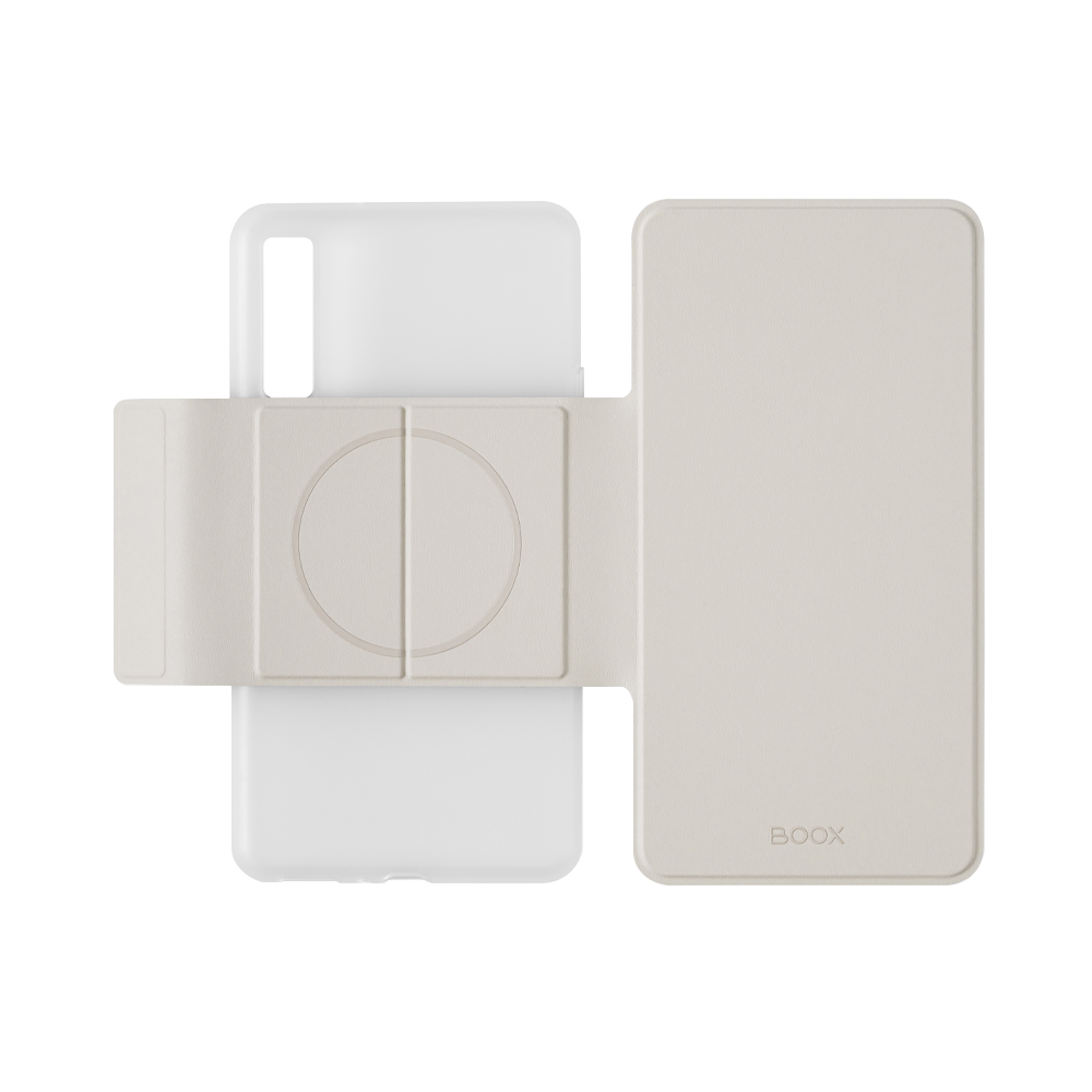 Eine beige Handyhülle mit Klappe, offen, neben einem weißen Telefon mit Kameraaussparung. Die Hülle hat ein kreisförmiges Design. Der Markenname BOOX ist sichtbar.