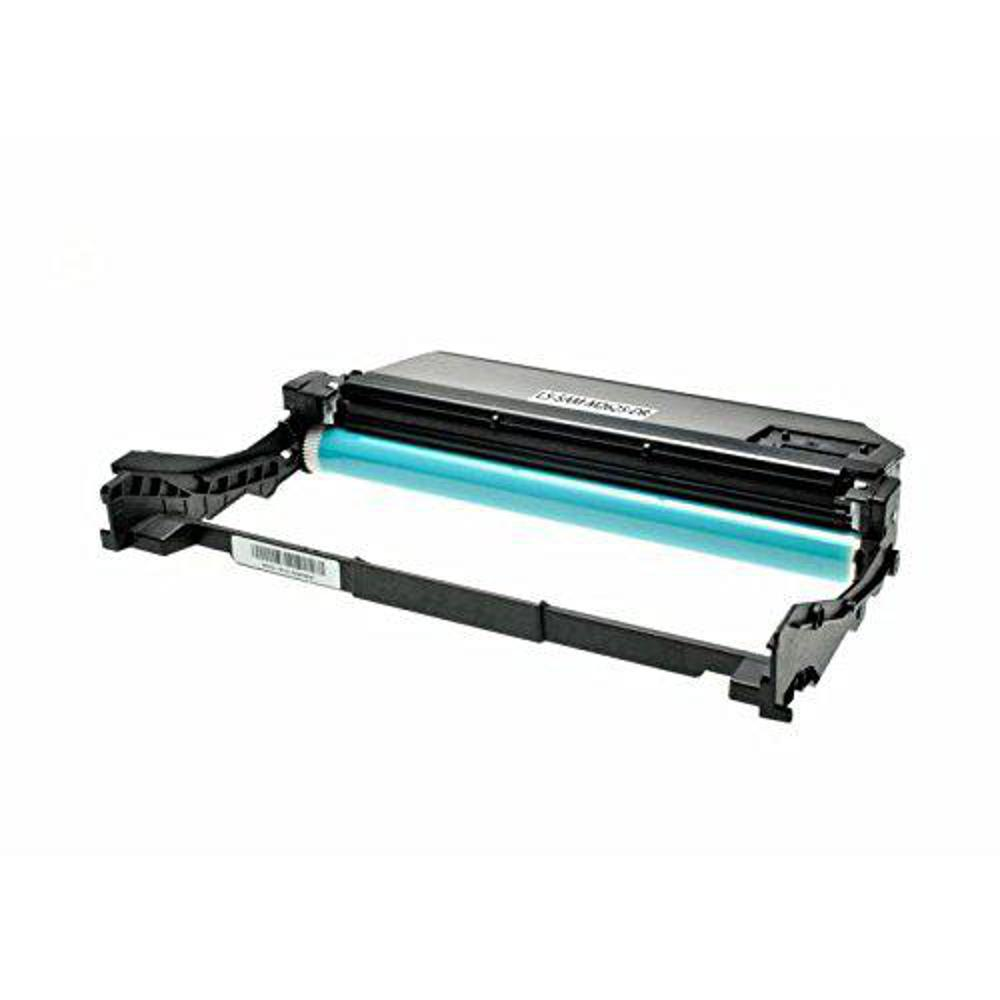 Una cartuccia toner per stampante. Ha un telaio in plastica nera, un rullo blu e un'etichetta. Isolato su sfondo bianco.