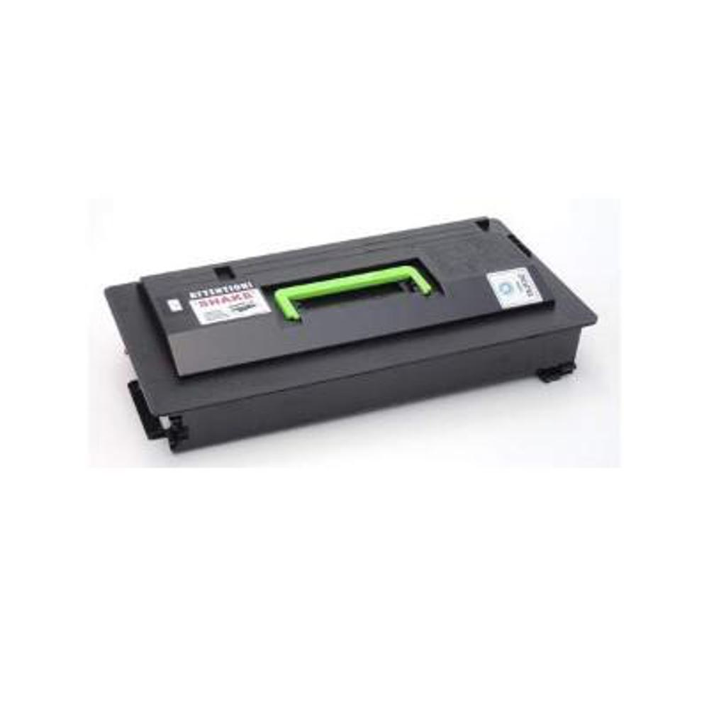 Una cartuccia di toner per stampante nera con maniglia verde. Ha un'etichetta con scritto 'Attention Shake'. Lo sfondo è bianco.