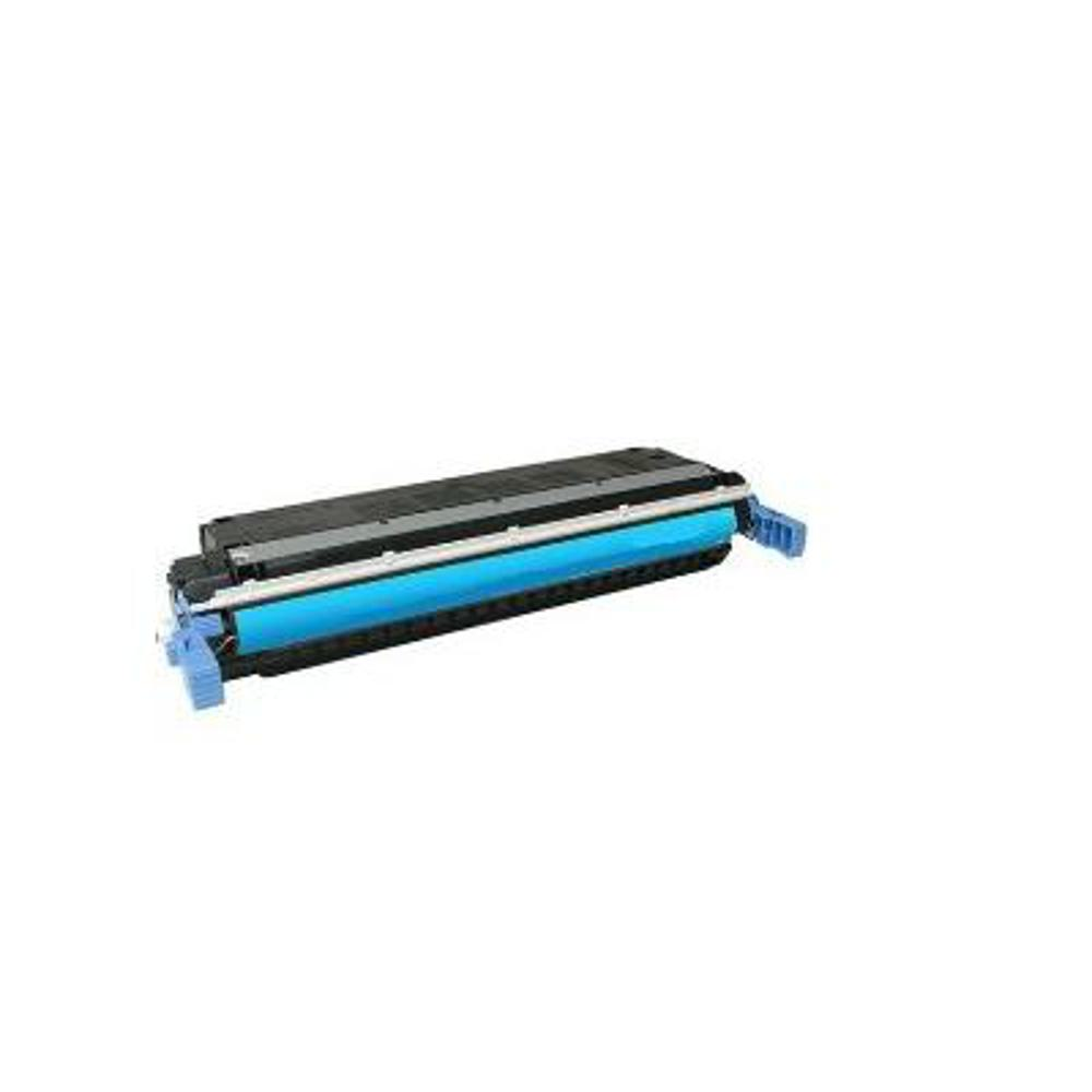 Viene mostrata una cartuccia toner per stampante. Ha un corpo nero con un rullo blu. Componenti in plastica blu alle due estremità.