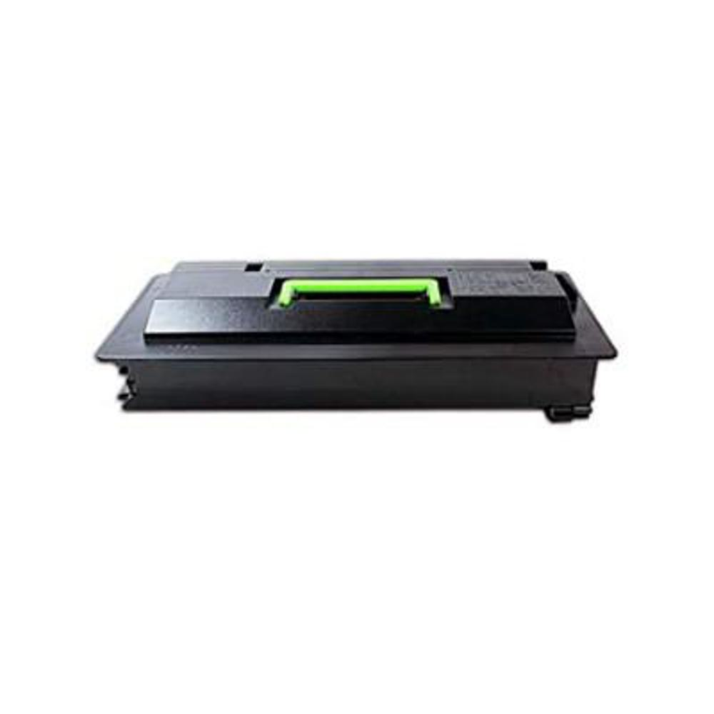 Una cartuccia di toner nera con manico verde, su sfondo bianco.