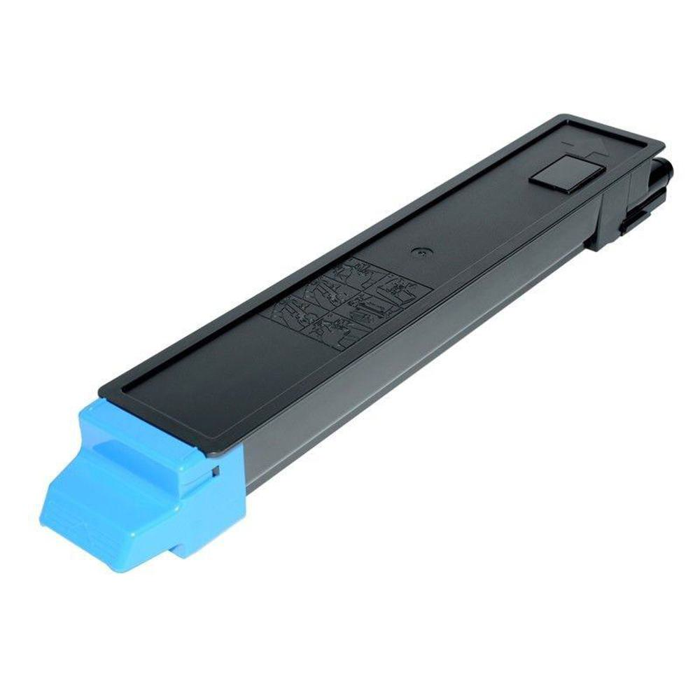 Una cartuccia toner per stampante. È nera e grigia con un pezzo di plastica azzurra su un'estremità.