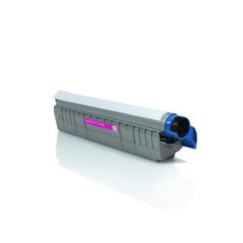 Una cartuccia di toner grigia con parte superiore argentata, elementi blu e un'etichetta rosa su sfondo bianco.