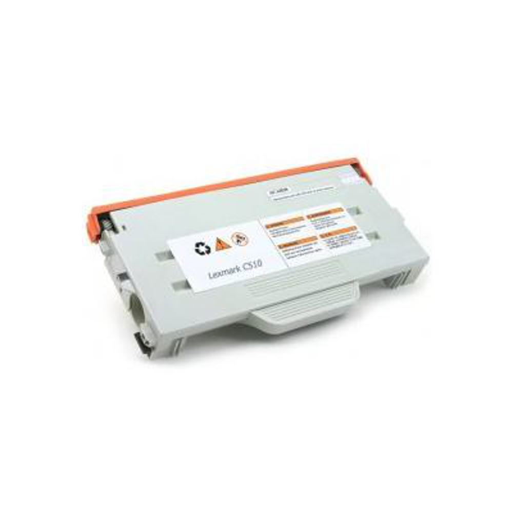 Una cartuccia toner Lexmark CS510. È grigio chiaro con accenti arancioni. Sono presenti etichette. È posta su sfondo bianco.