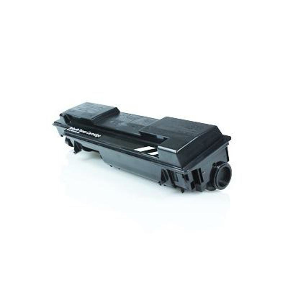 Una cartuccia toner nera su sfondo bianco. La cartuccia ha una forma rettangolare con varie parti sporgenti.