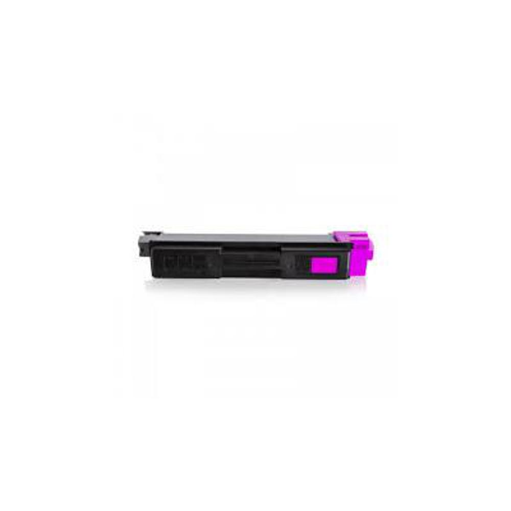 Una cartuccia toner nera con una sezione color magenta e un quadrato magenta sul lato, su sfondo bianco.