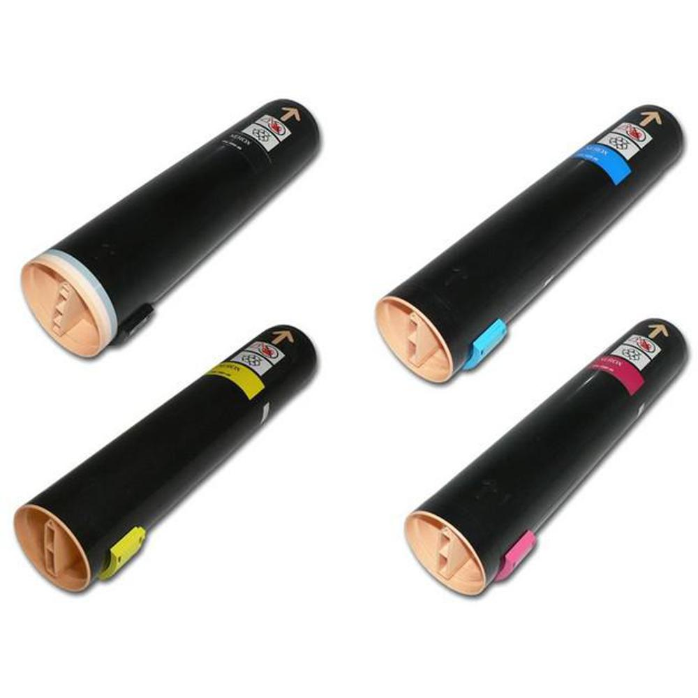Quattro cartucce toner nere per stampante. Ognuna ha una linguetta di colore diverso: blu, giallo, rosa e ciano. Tutte rivolte nella stessa direzione.