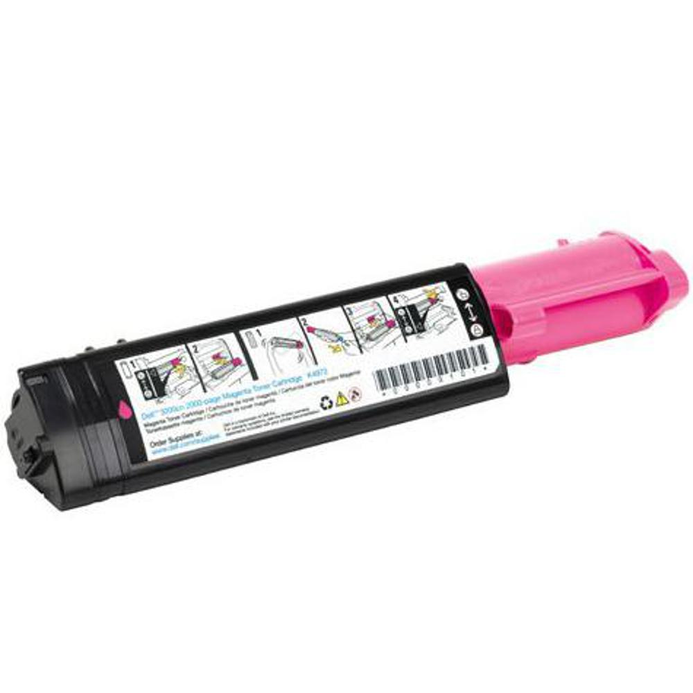 Una cartuccia toner Dell nera con estremità rosa. La cartuccia è etichettata con informazioni sul prodotto, su sfondo bianco.