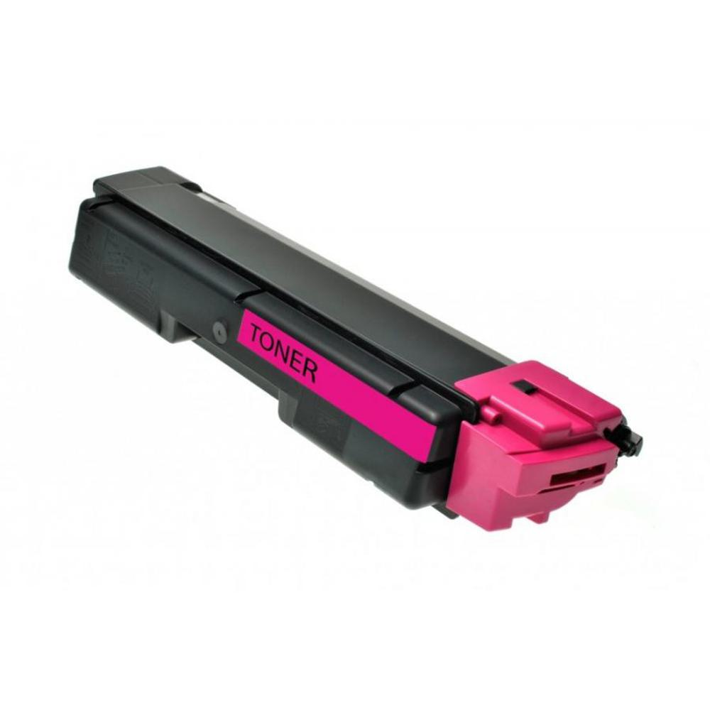 Una cartuccia toner, nera e rosa. La parola 'TONER' è visibile. La cartuccia è angolata su uno sfondo bianco.