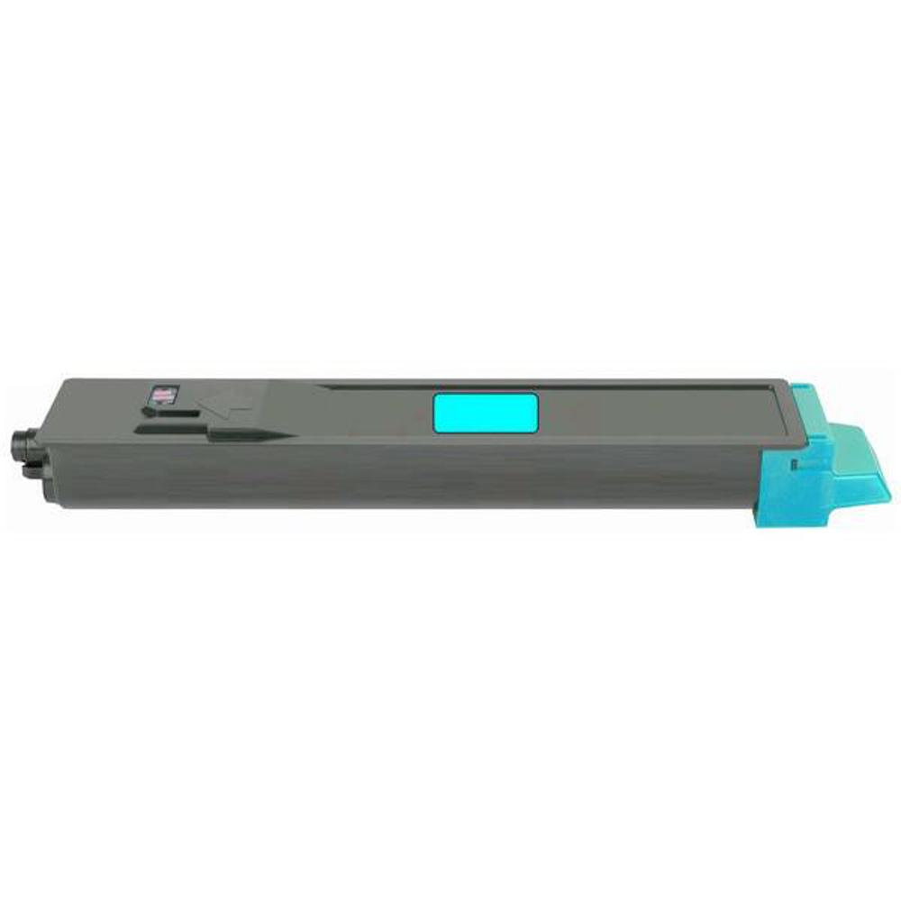 Una cartuccia di toner grigia con un rettangolo blu e un'estremità blu. È posta su sfondo bianco.