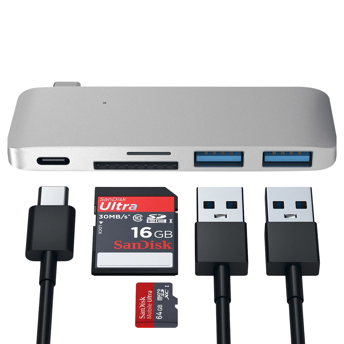 Ein silberner USB-Hub mit Anschlüssen, SD-Kartensteckplätzen und USB-Kabeln. Enthält eine SanDisk Ultra SD-Karte und eine kleinere SanDisk Micro SD-Karte.