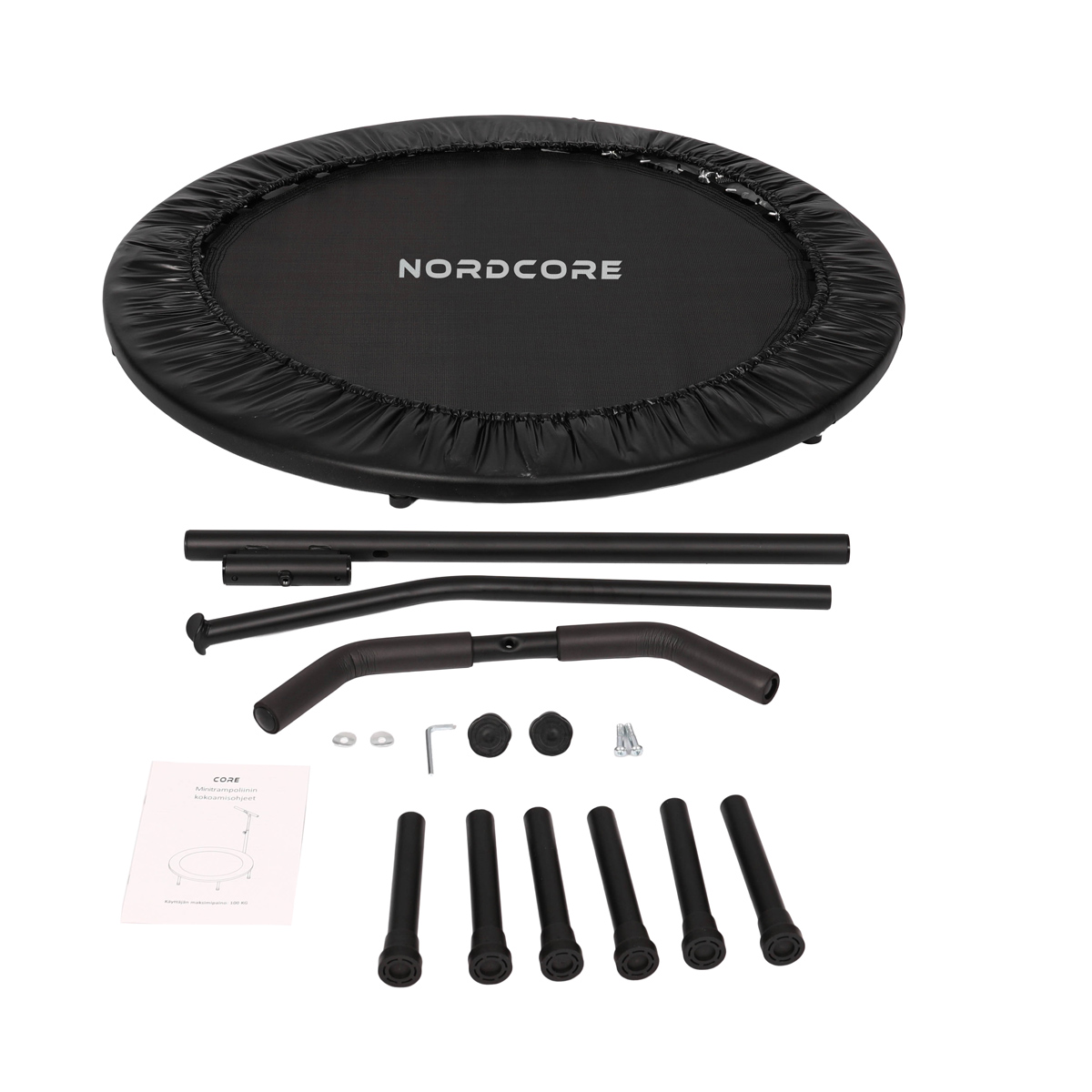Zdemontowana czarna mini trampolina Nordcore. Części to trampolina, rama, nogi, uchwyty i mały osprzęt, wszystko na białym tle.