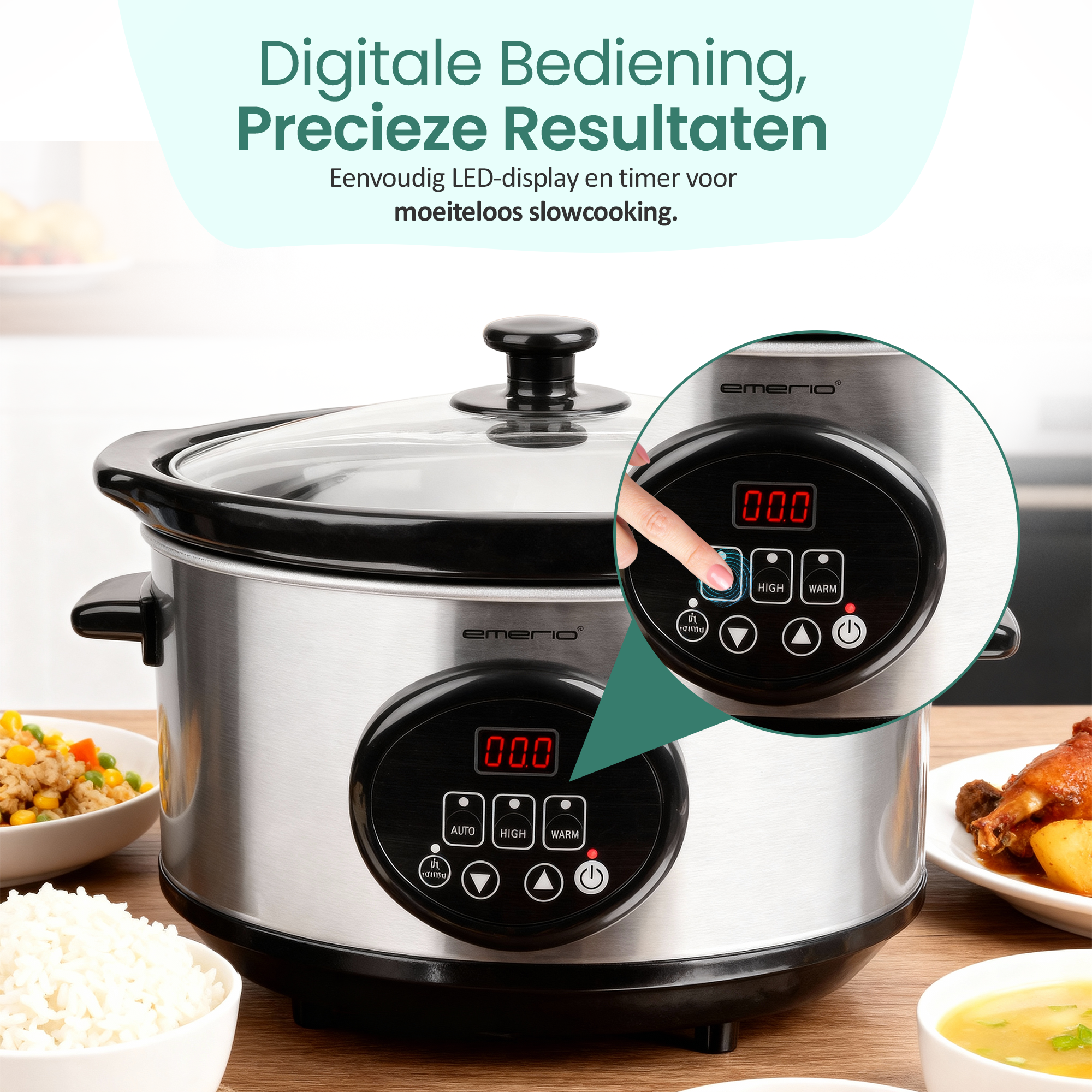 Ein langsamer Kocher mit digitaler Steuerung und Essen in Schüsseln. Eine Hand drückt eine Taste auf dem Bedienfeld.