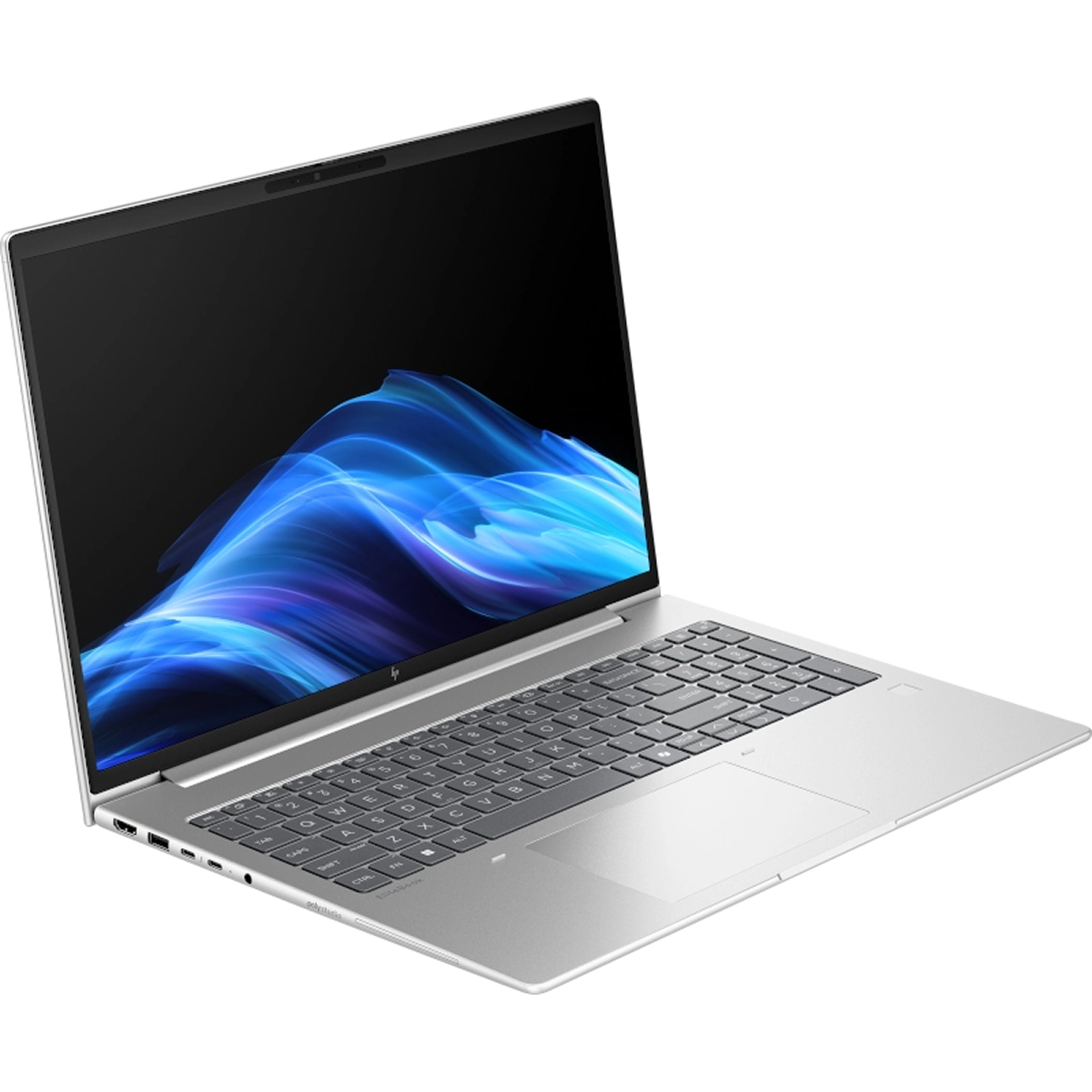 Ein silberner Laptop ist geöffnet und zeigt ein blaues und schwarzes abstraktes Design auf dem Bildschirm. Die Tastatur ist sichtbar, und der Hintergrund ist weiß.
