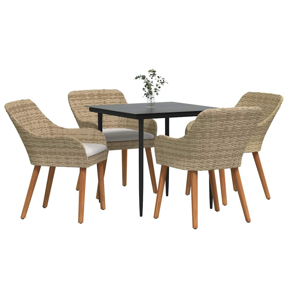 Ein quadratischer schwarzer Tisch mit vier Korbstühlen. Eine kleine Vase mit grünen Zweigen steht auf dem Tisch. Stühle haben Holzbeine.