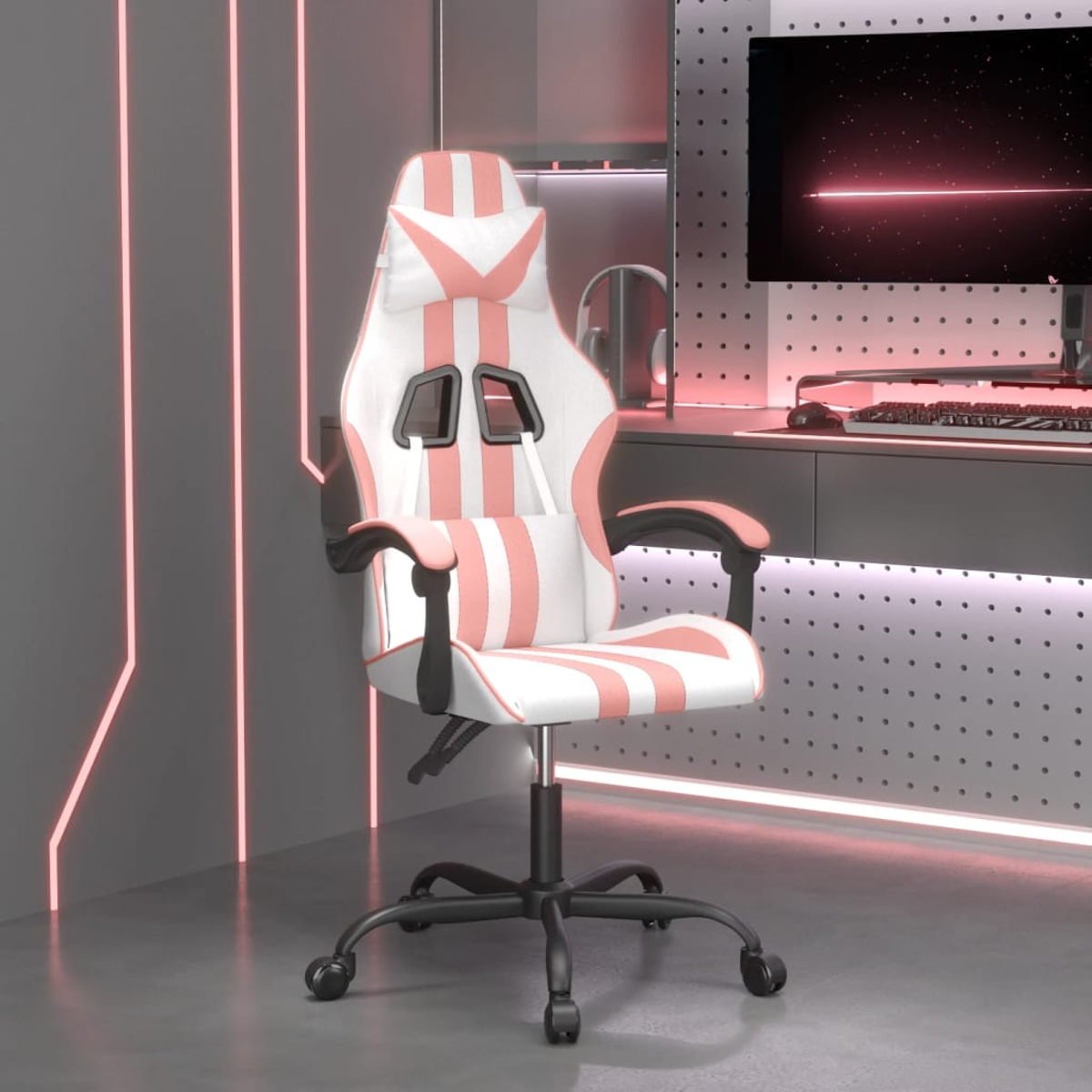 Ein weiß-rosa Gaming-Stuhl steht in einem modernen Raum. Im Hintergrund befinden sich ein Computer und ein Schreibtisch. Pinke Neonlichter sind vorhanden.
