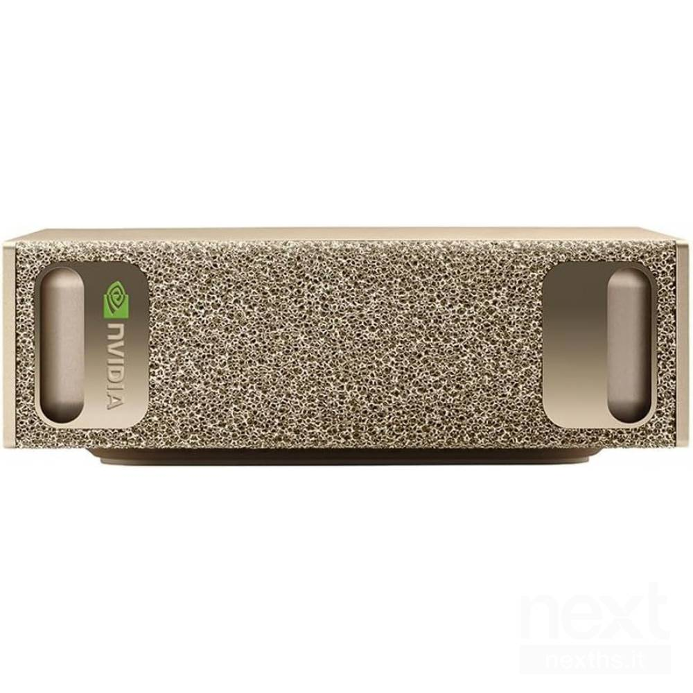 Een gouden rechthoekig apparaat met afgeronde hoeken en twee verzonken handgrepen. Het heeft een getextureerd oppervlak en het NVIDIA-logo.