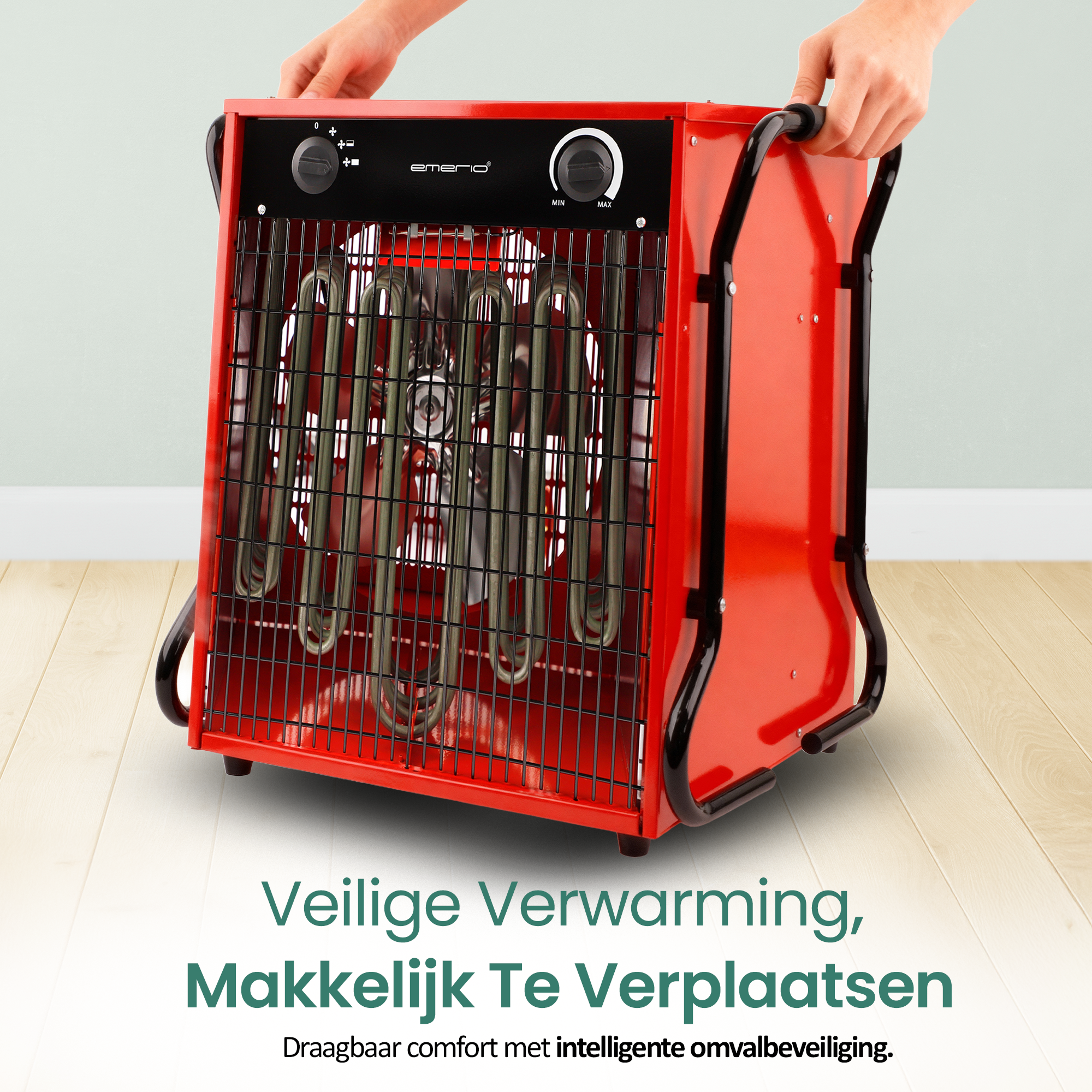 Een rode elektrische kachel met zwarte handgrepen wordt door twee handen vastgehouden. De kachel heeft een veiligheidsrooster en knoppen.