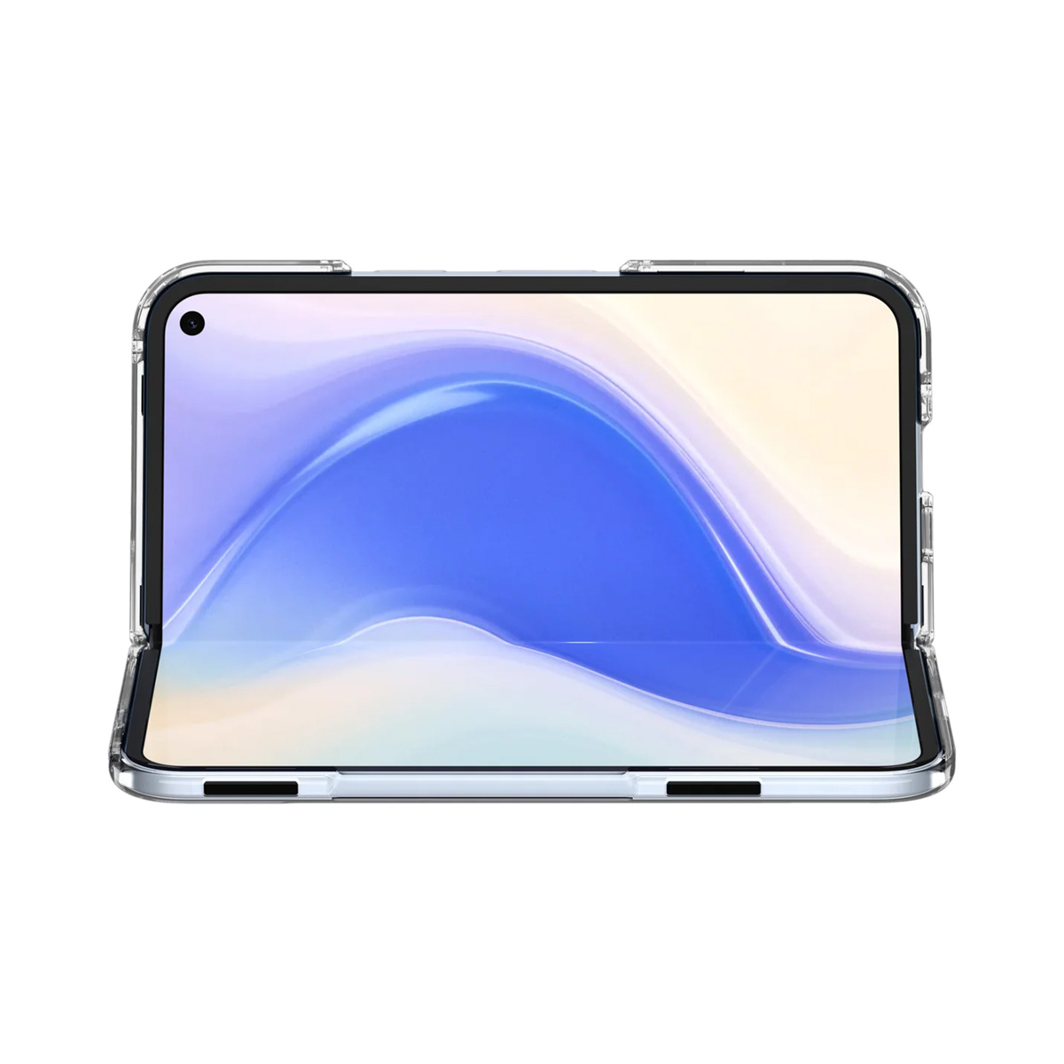 Een opvouwbare smartphone, gedeeltelijk open, in een transparante beschermhoes. Het scherm toont een blauw-wit abstract ontwerp.