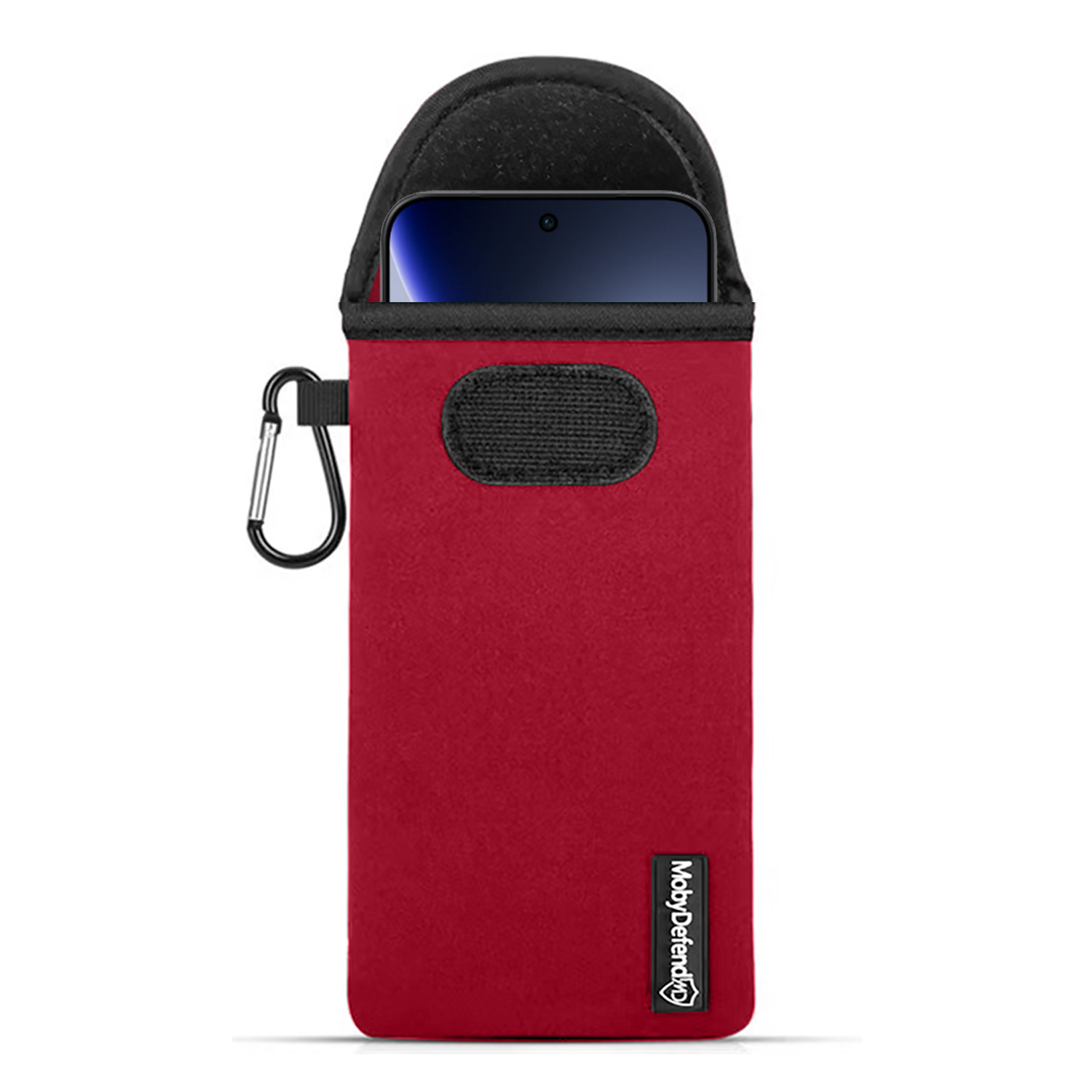 Een rode telefoonhoes met een zwarte bovenkant en een zilveren clip. Het telefoonscherm is zichtbaar. De merknaam is MobyDefend.