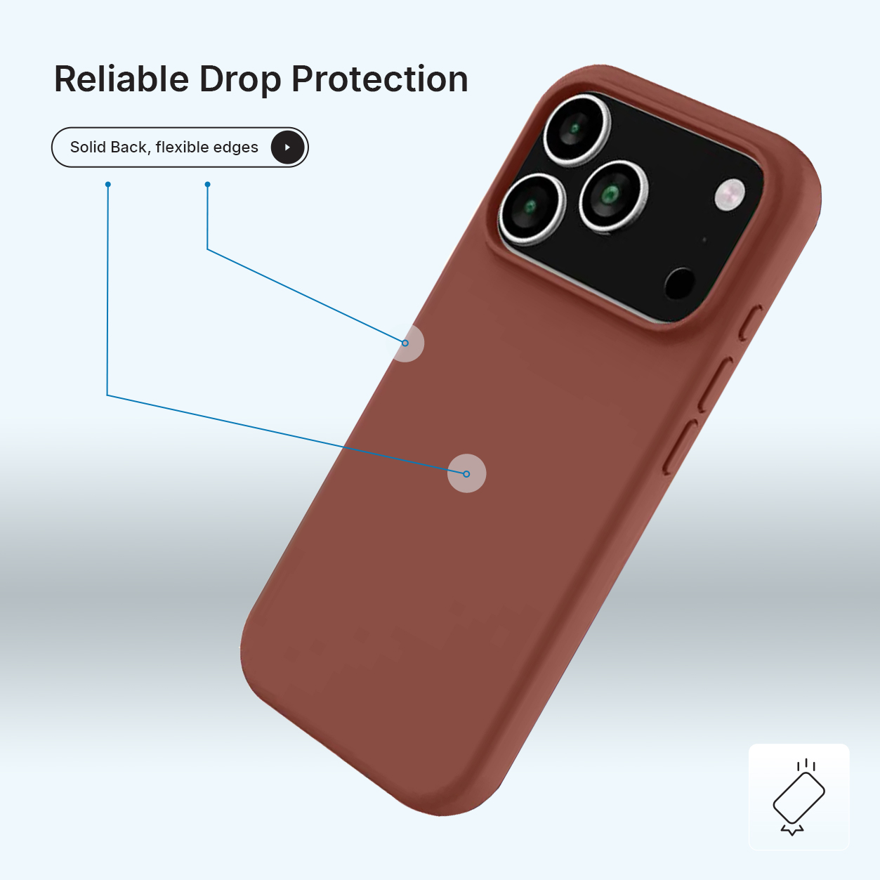 Een bruine telefoonhoes met een telefoon erin. De hoes heeft een stevige achterkant en flexibele randen. De achtergrond is lichtblauw.
