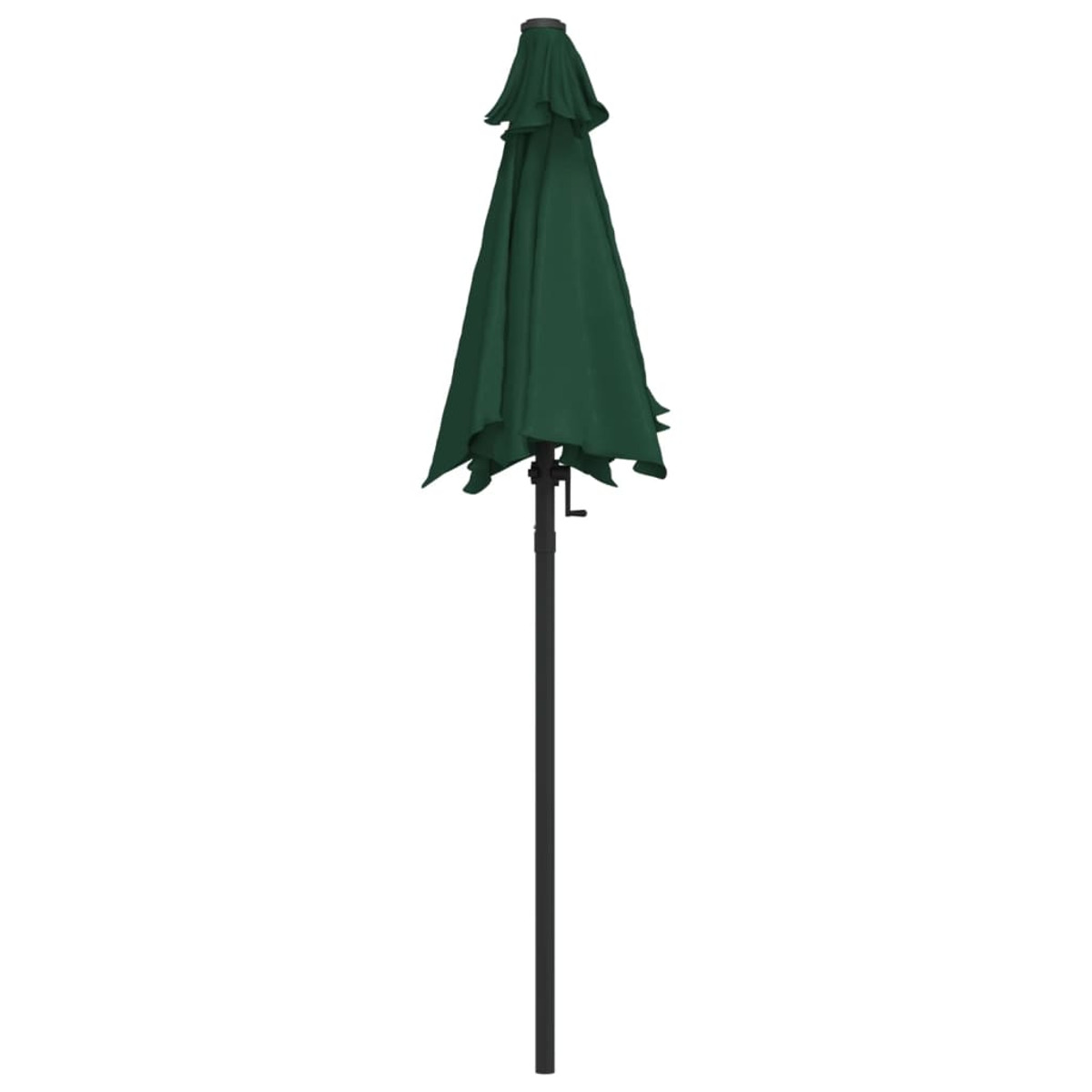 Un ombrellone verde chiuso con un palo nero si erge su uno sfondo bianco.