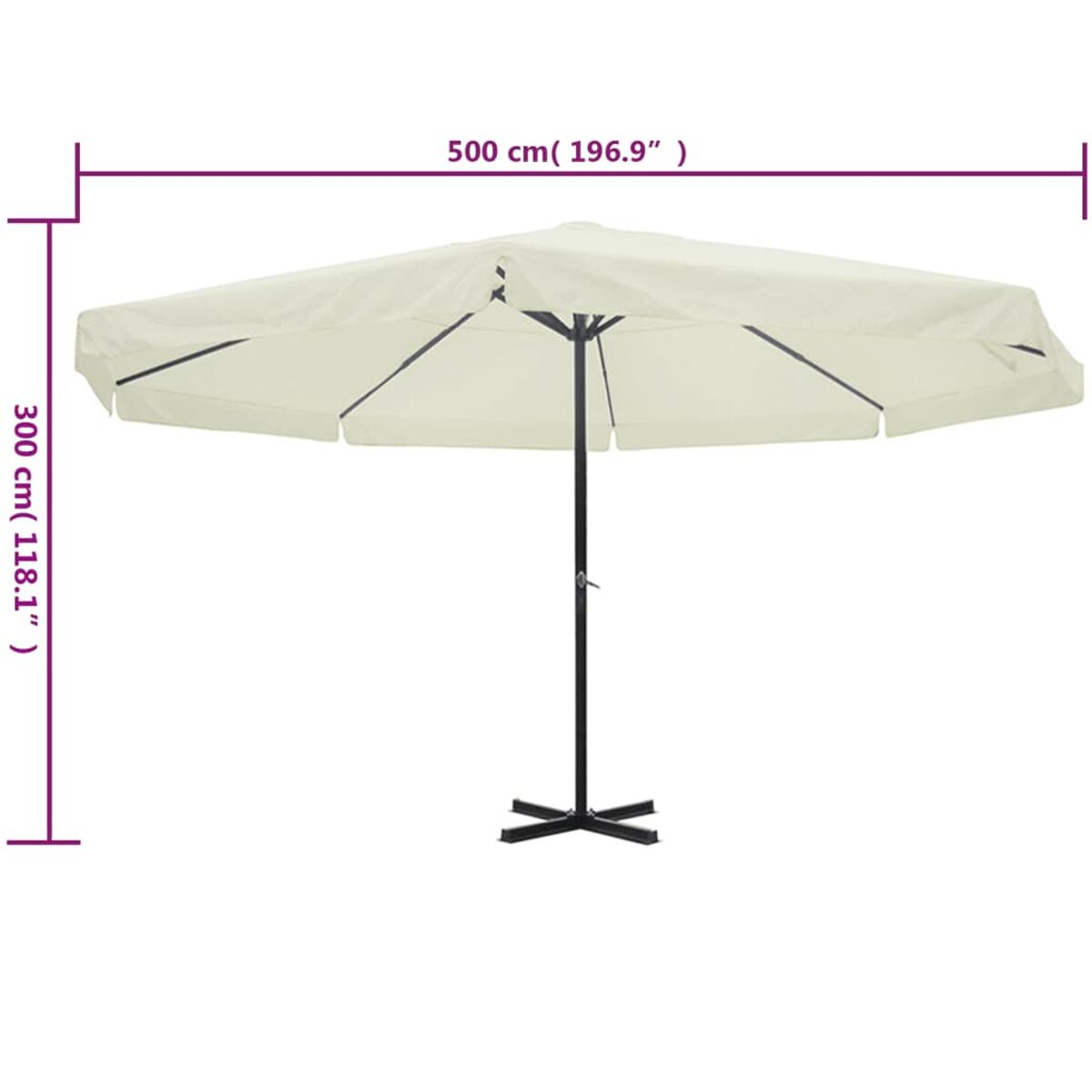 Un ombrellone da patio color crema con un palo nero. Dimensioni: 500 cm di larghezza e 300 cm di altezza. L'ombrellone è aperto, con misure.
