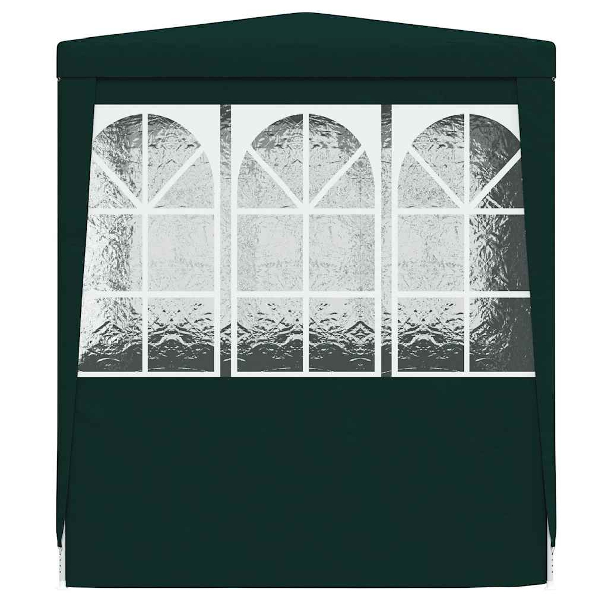 Una carpa verde oscuro con tres ventanas arqueadas. Las ventanas tienen marcos blancos. La carpa tiene un techo triangular.