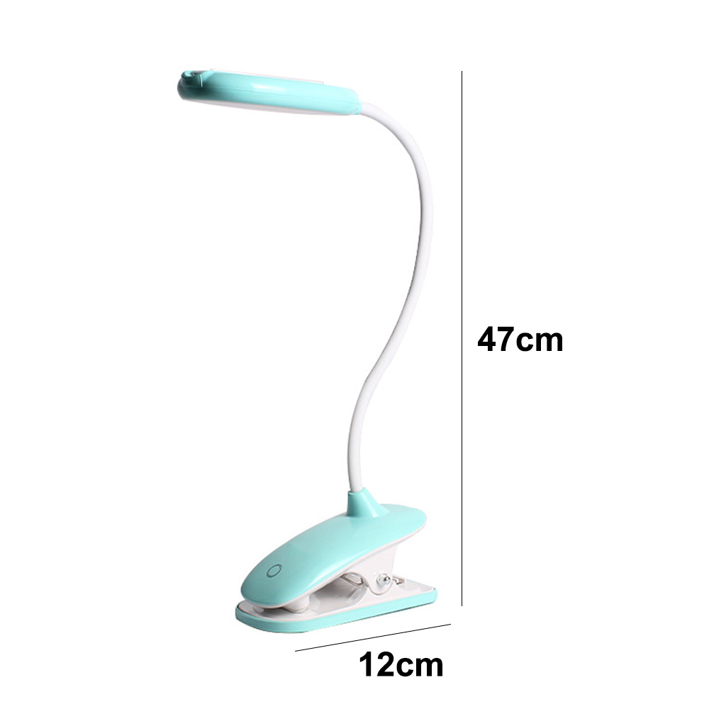 Eine mintgrüne und weiße LED-Clip-on-Schreibtischlampe. Die Lampe ist 47 cm hoch und 12 cm breit. Die Lampe hat einen weißen, flexiblen Hals.